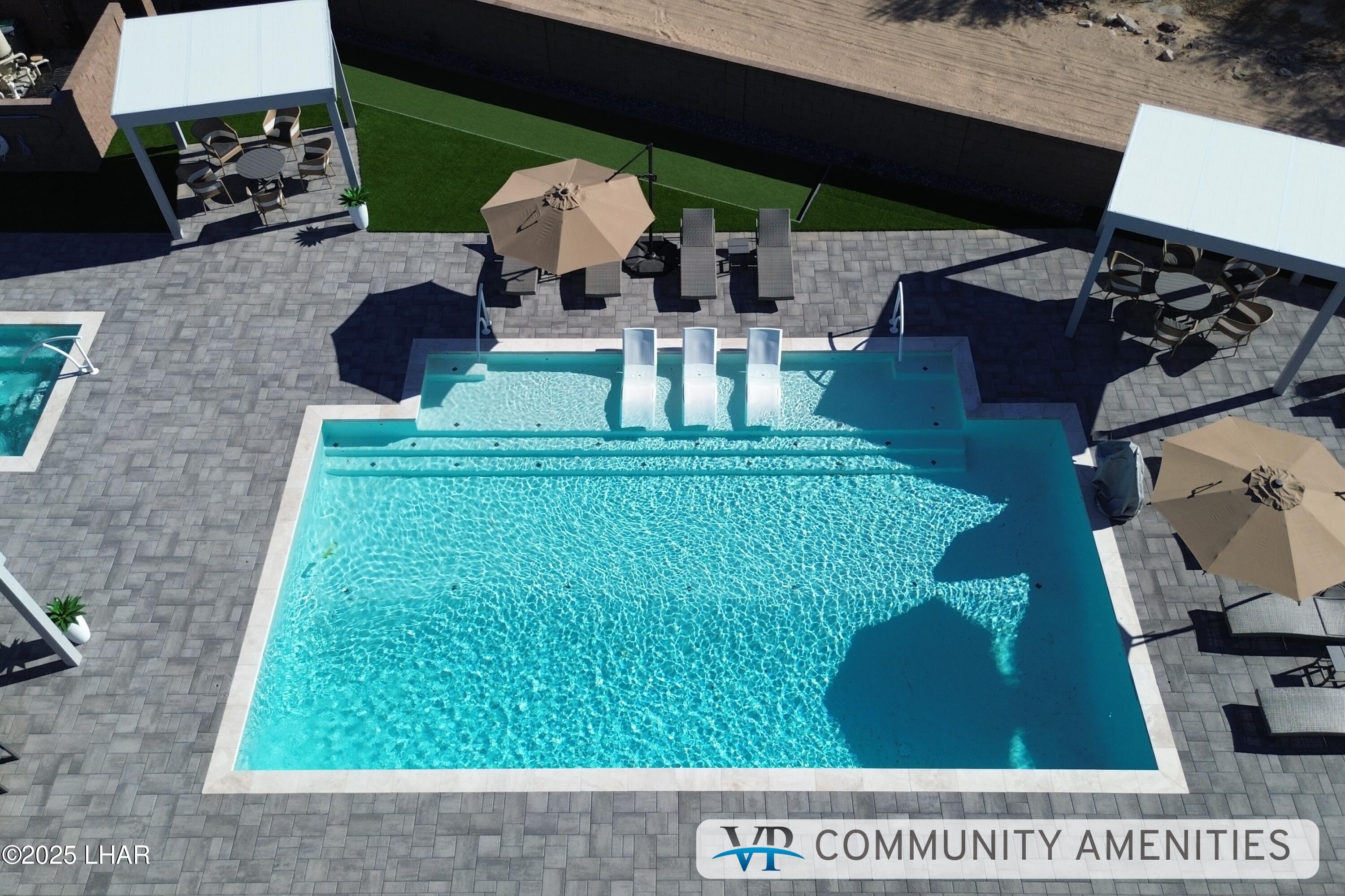 1557 E North View Dr