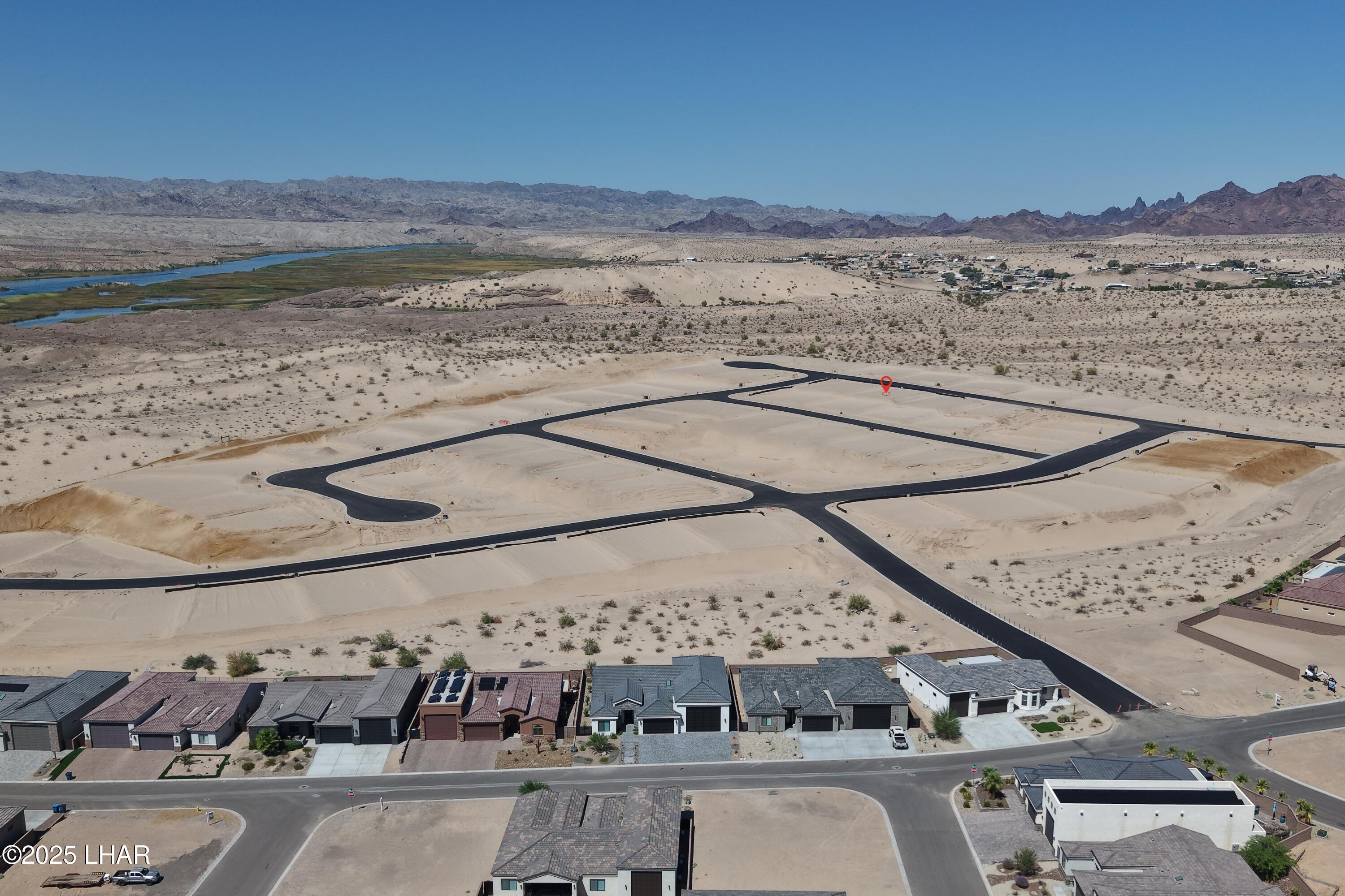 1534 E North View Dr