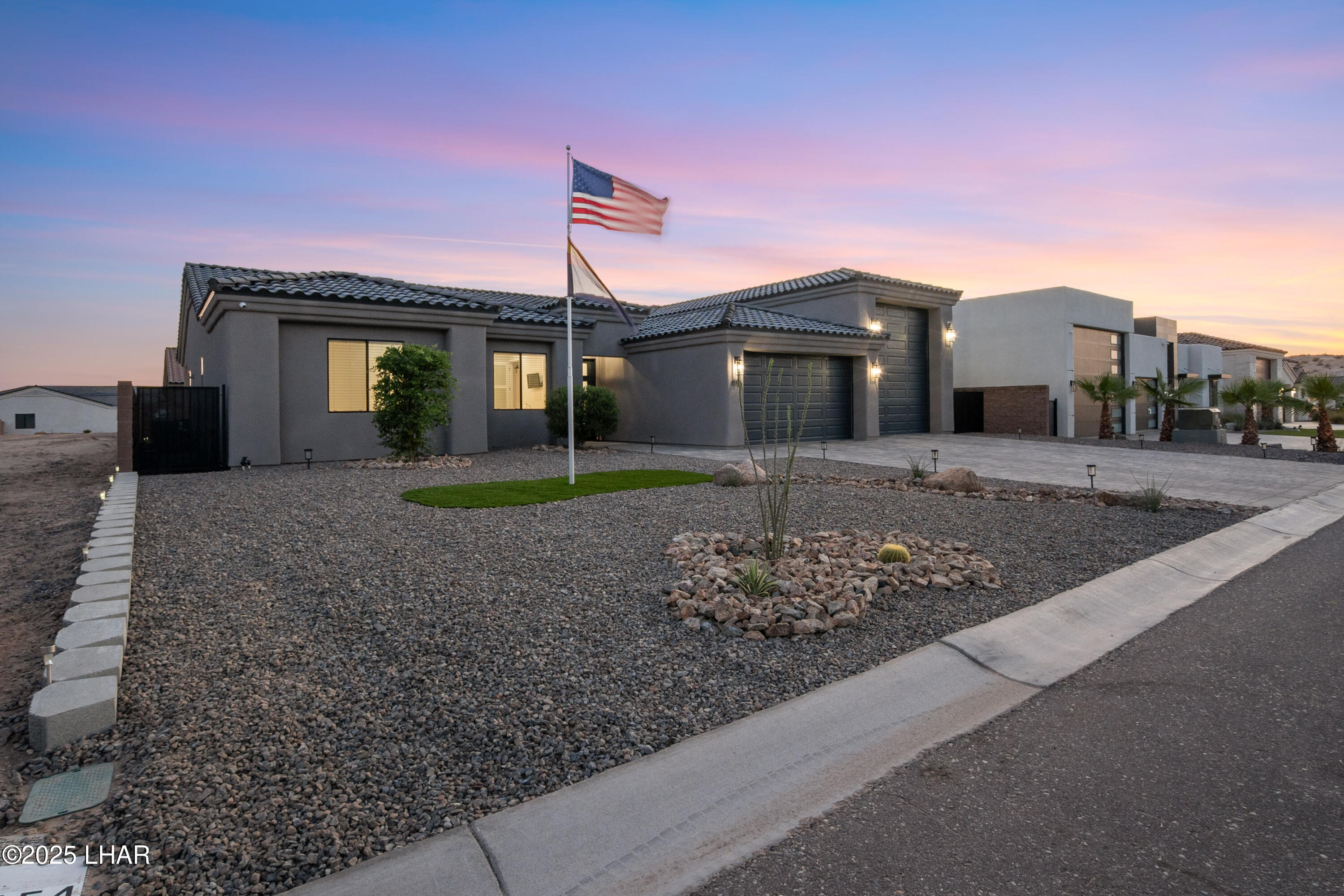 1596 E Cedar Dr