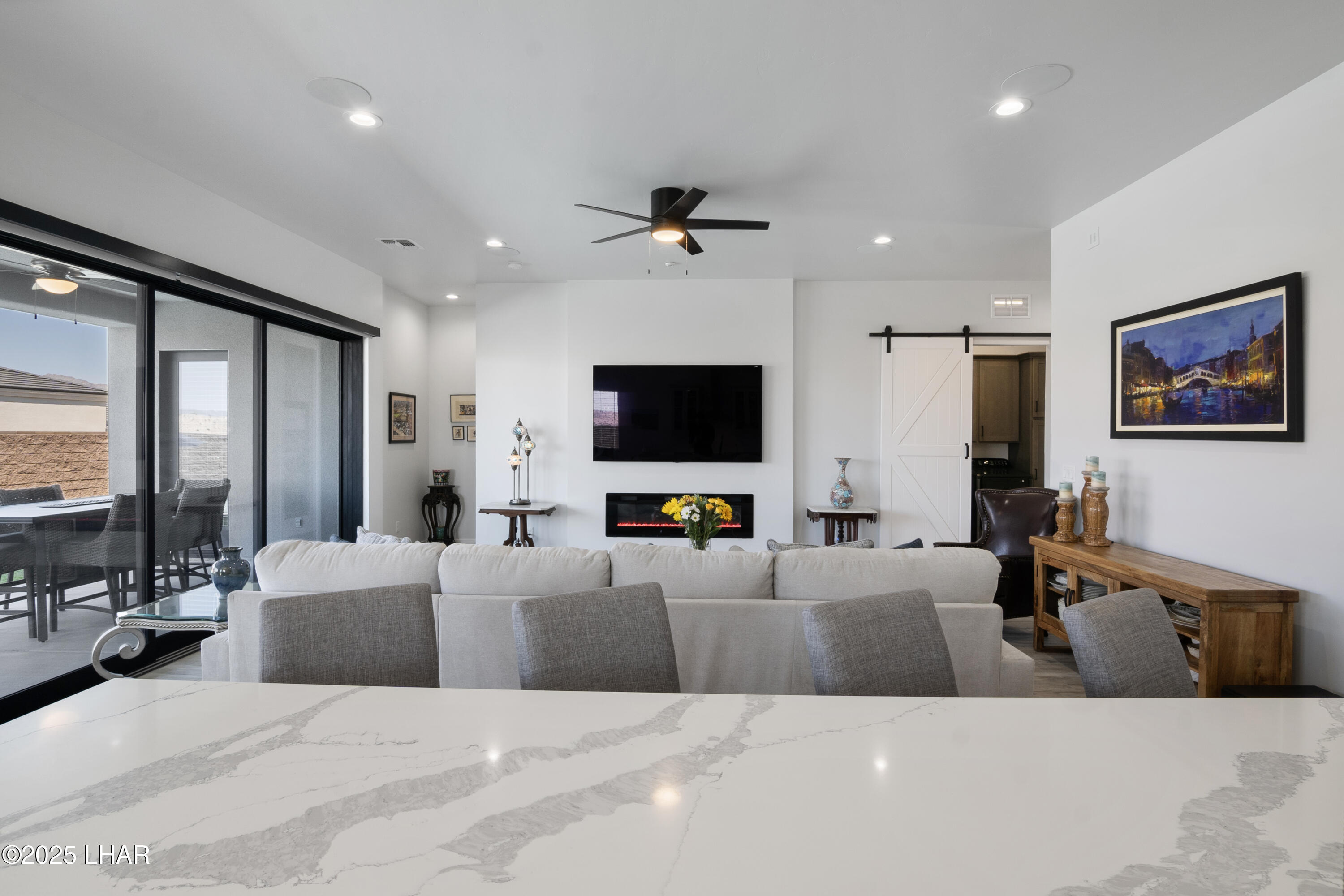 1596 E Cedar Dr