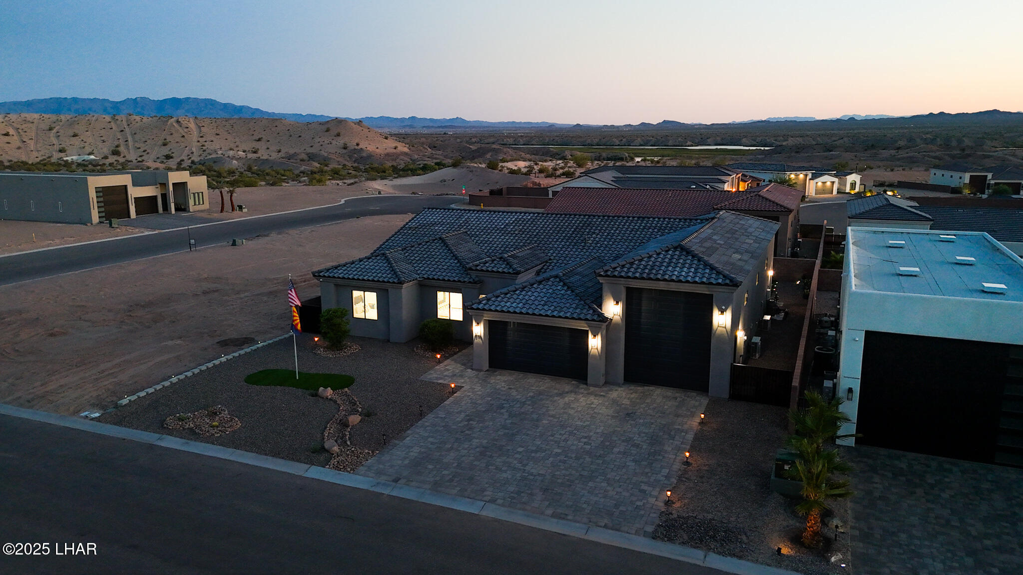 1596 E Cedar Dr