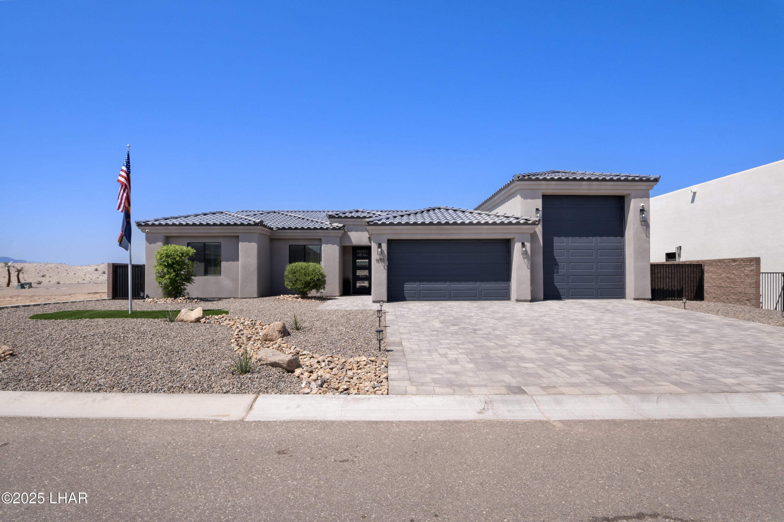 1596 E Cedar Dr