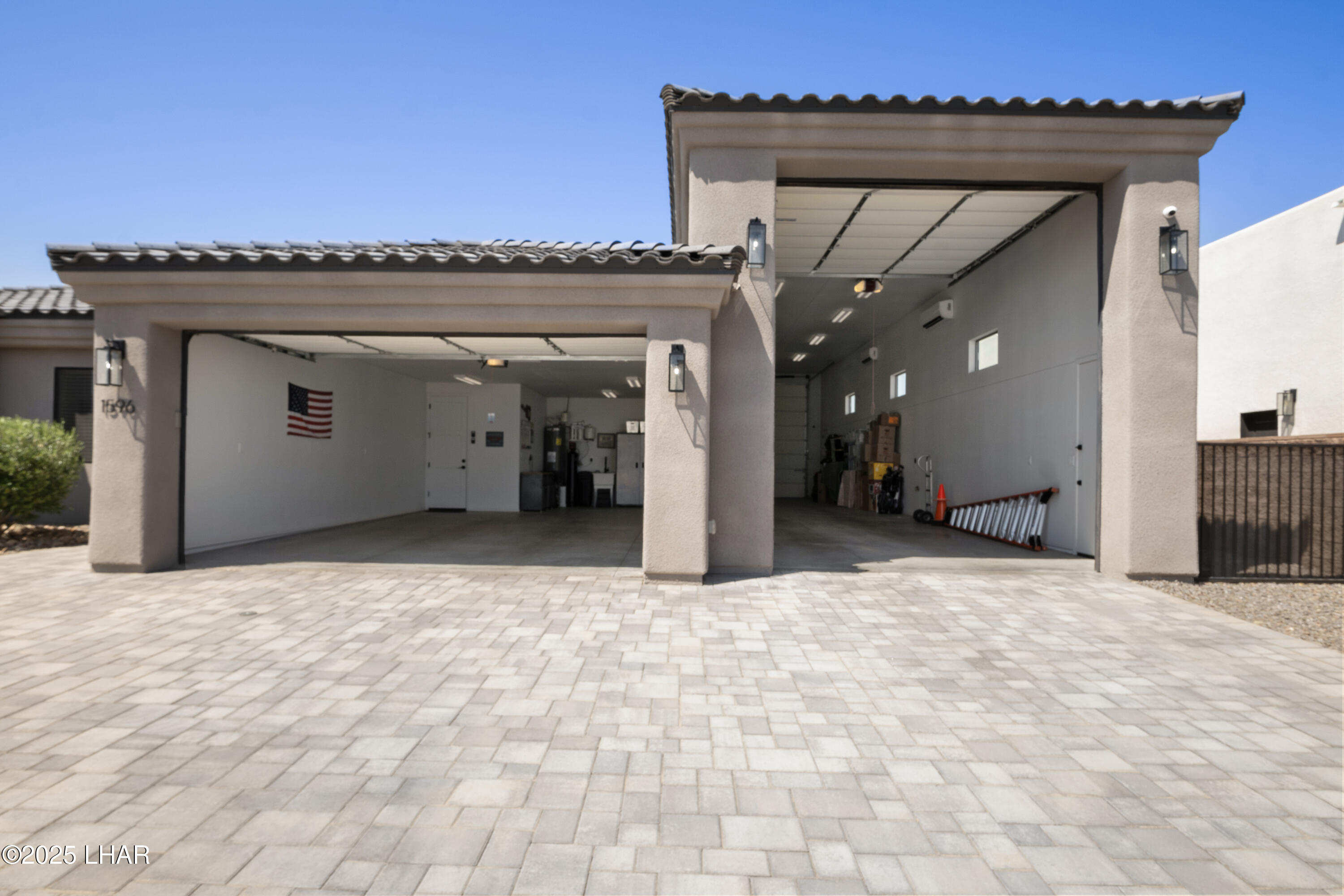 1596 E Cedar Dr