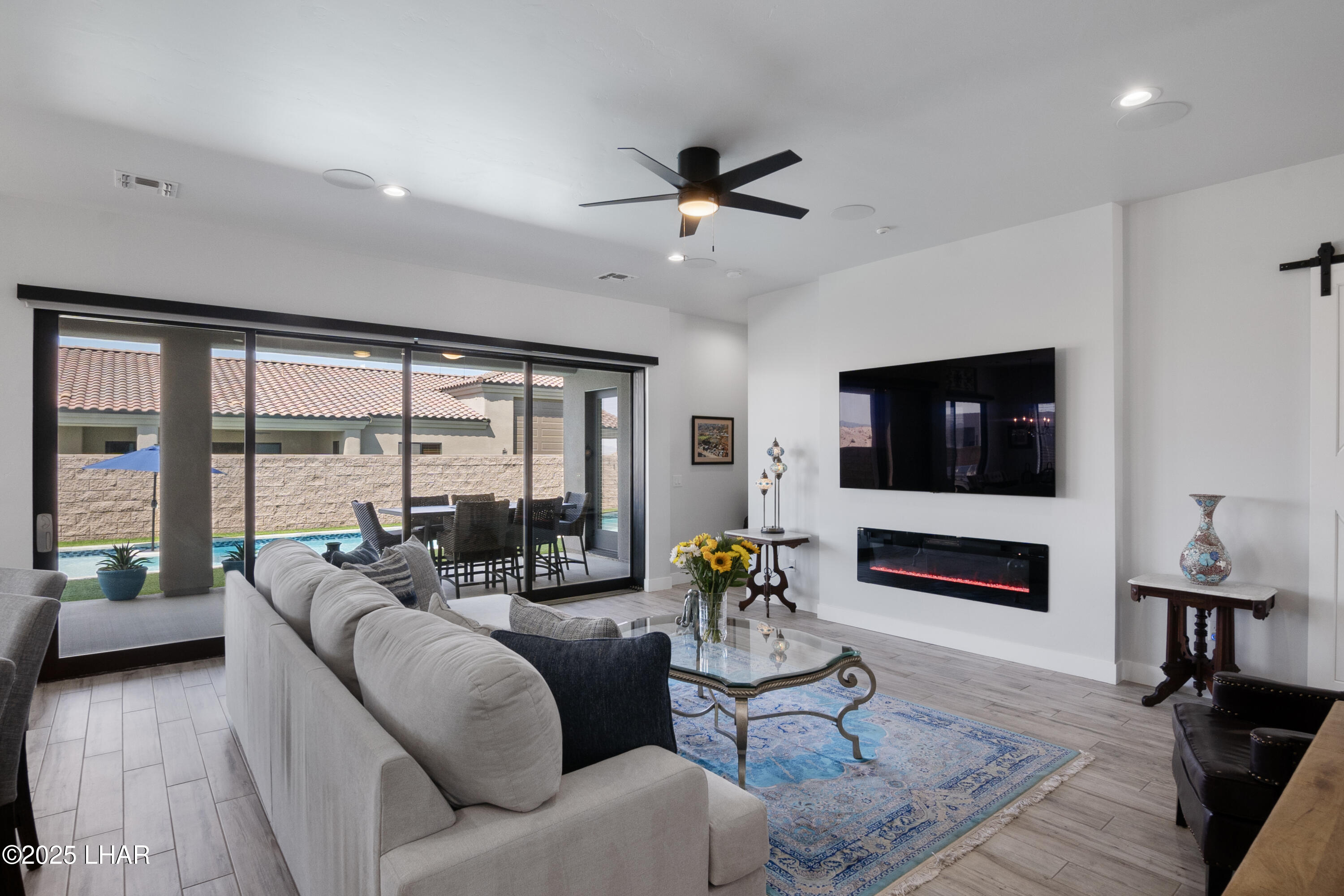 1596 E Cedar Dr