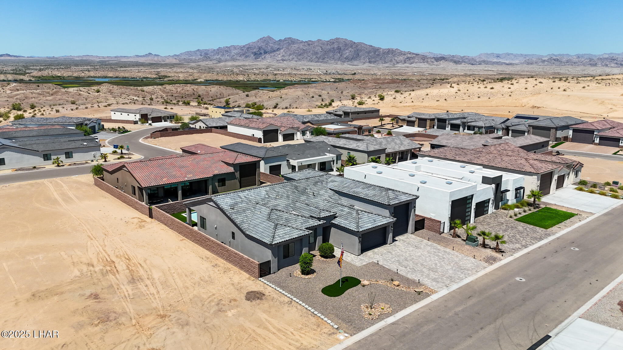 1596 E Cedar Dr