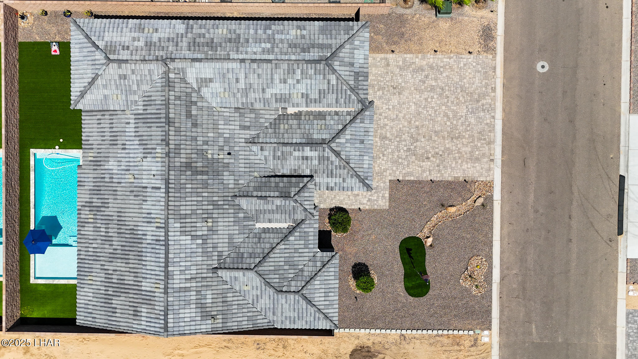 1596 E Cedar Dr