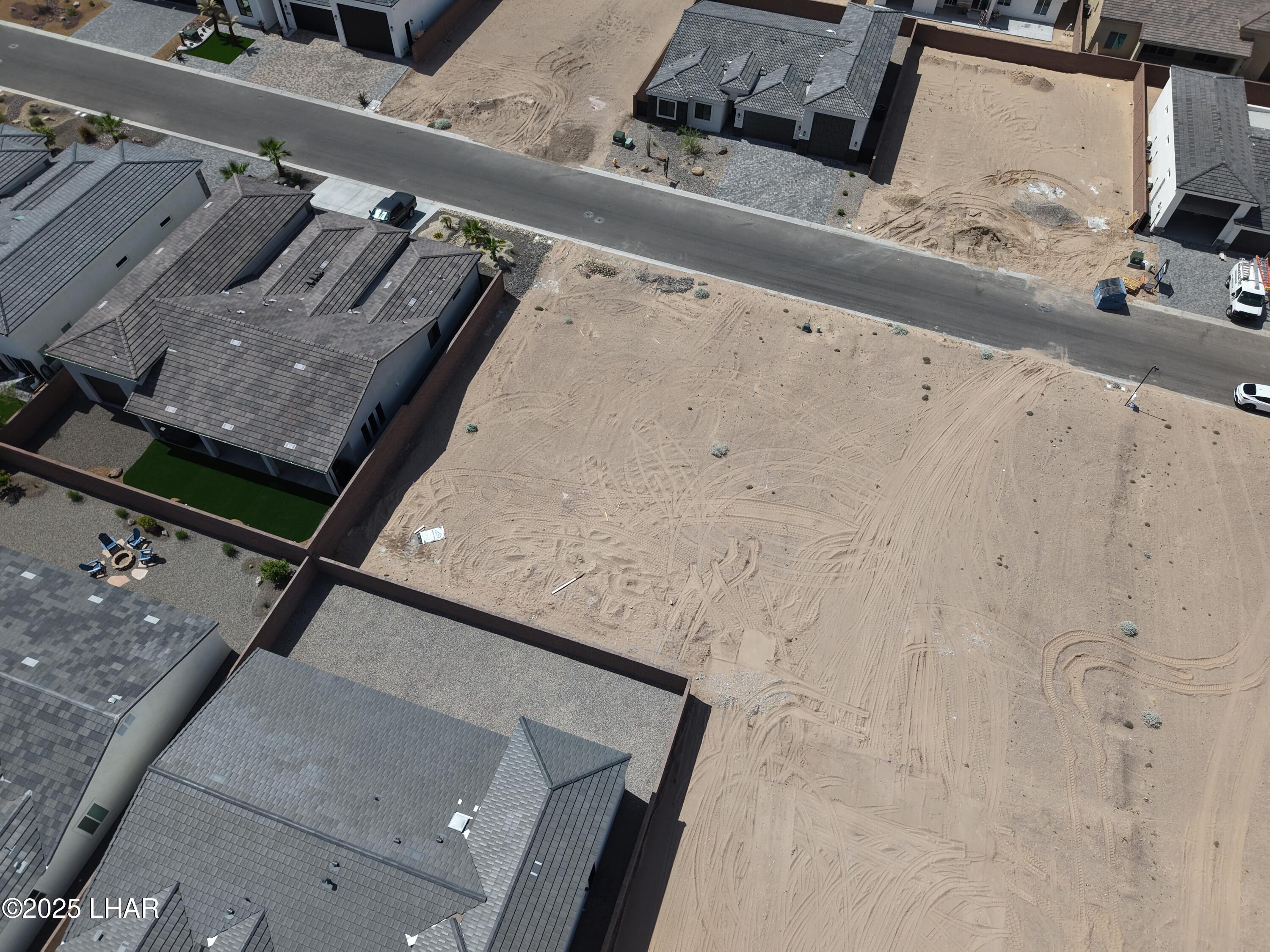 1651 E Sandra Dr