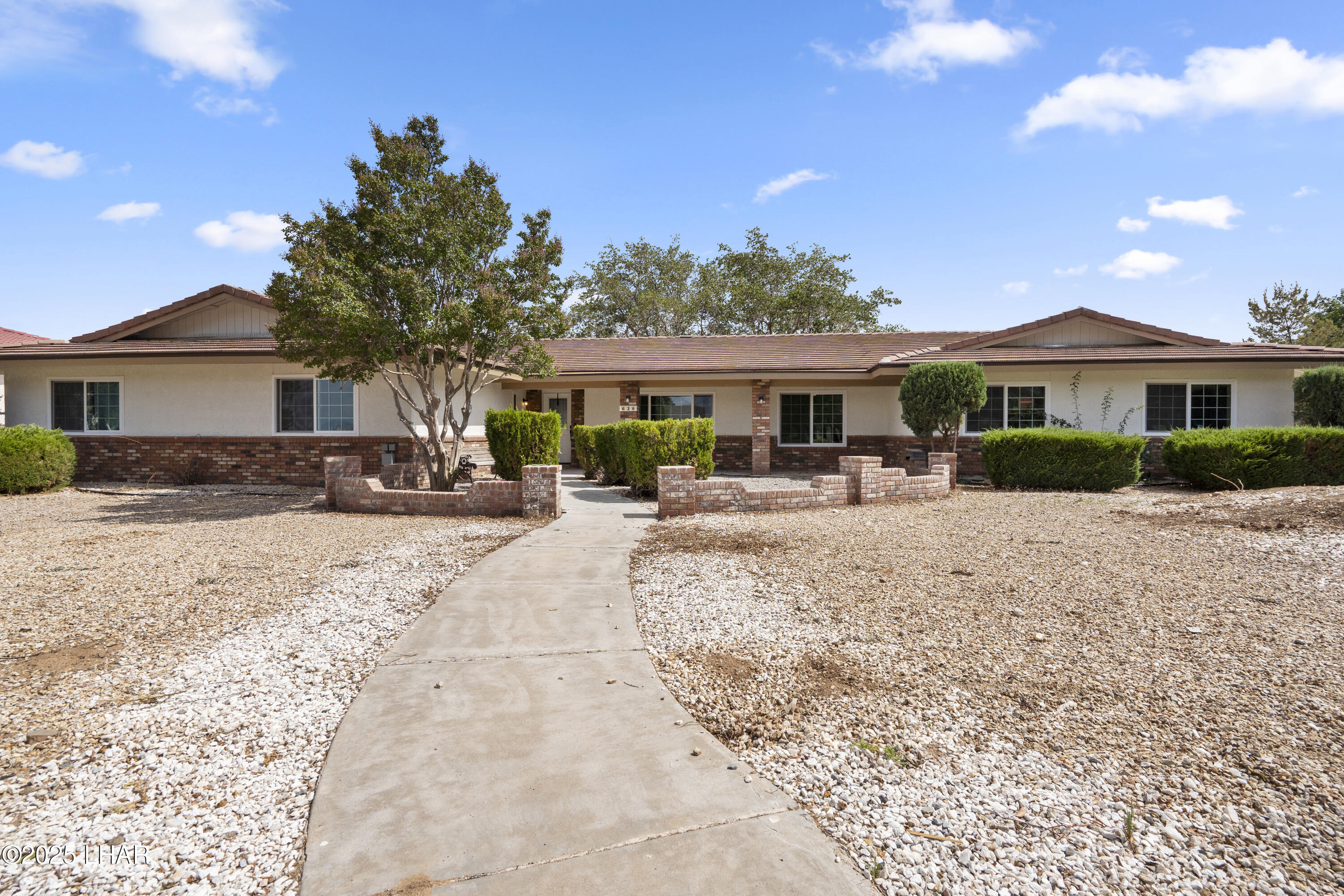 630 Shadow Mountain Dr