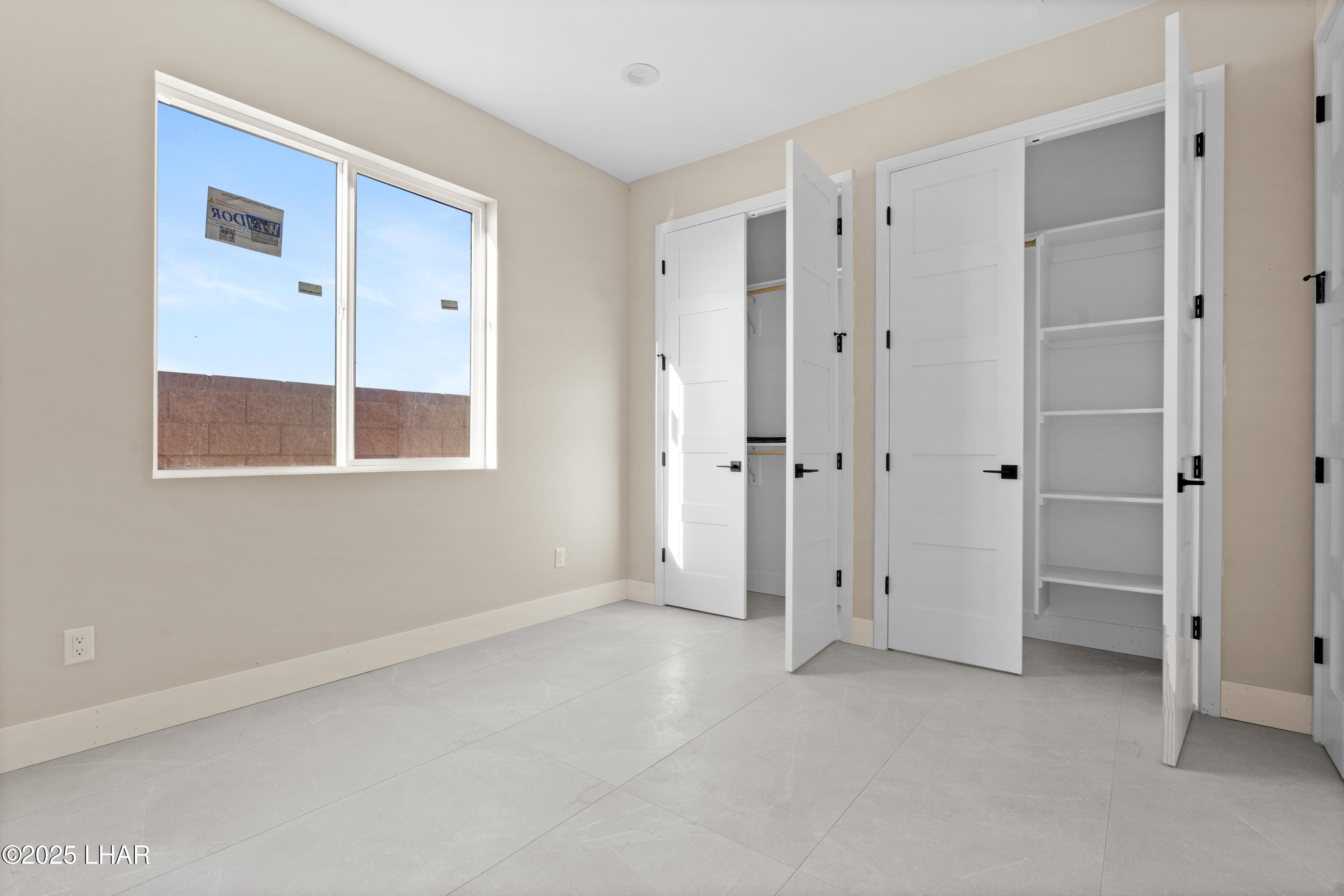 6323 Avienda De Las Colinas