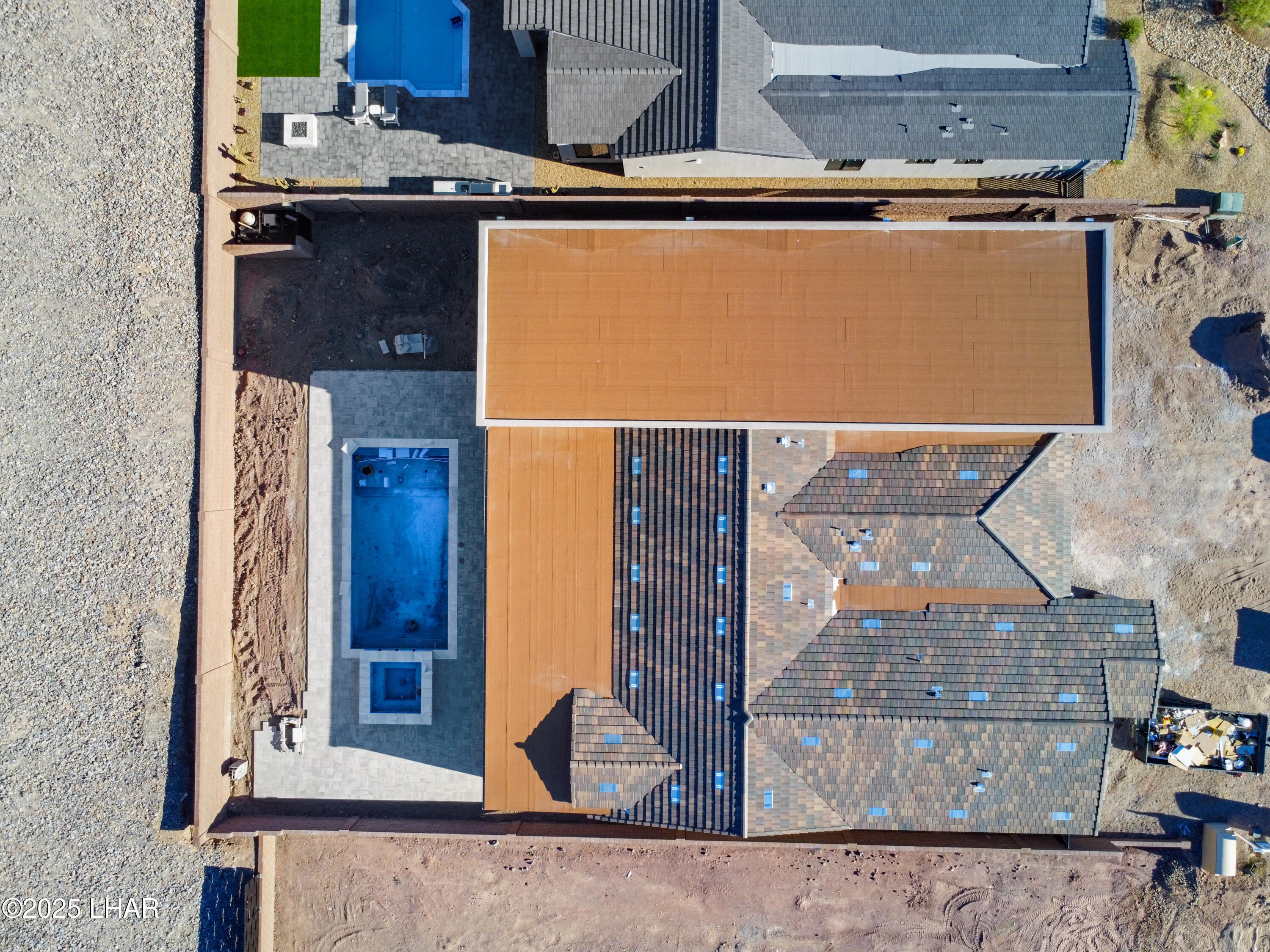 6323 Avienda De Las Colinas