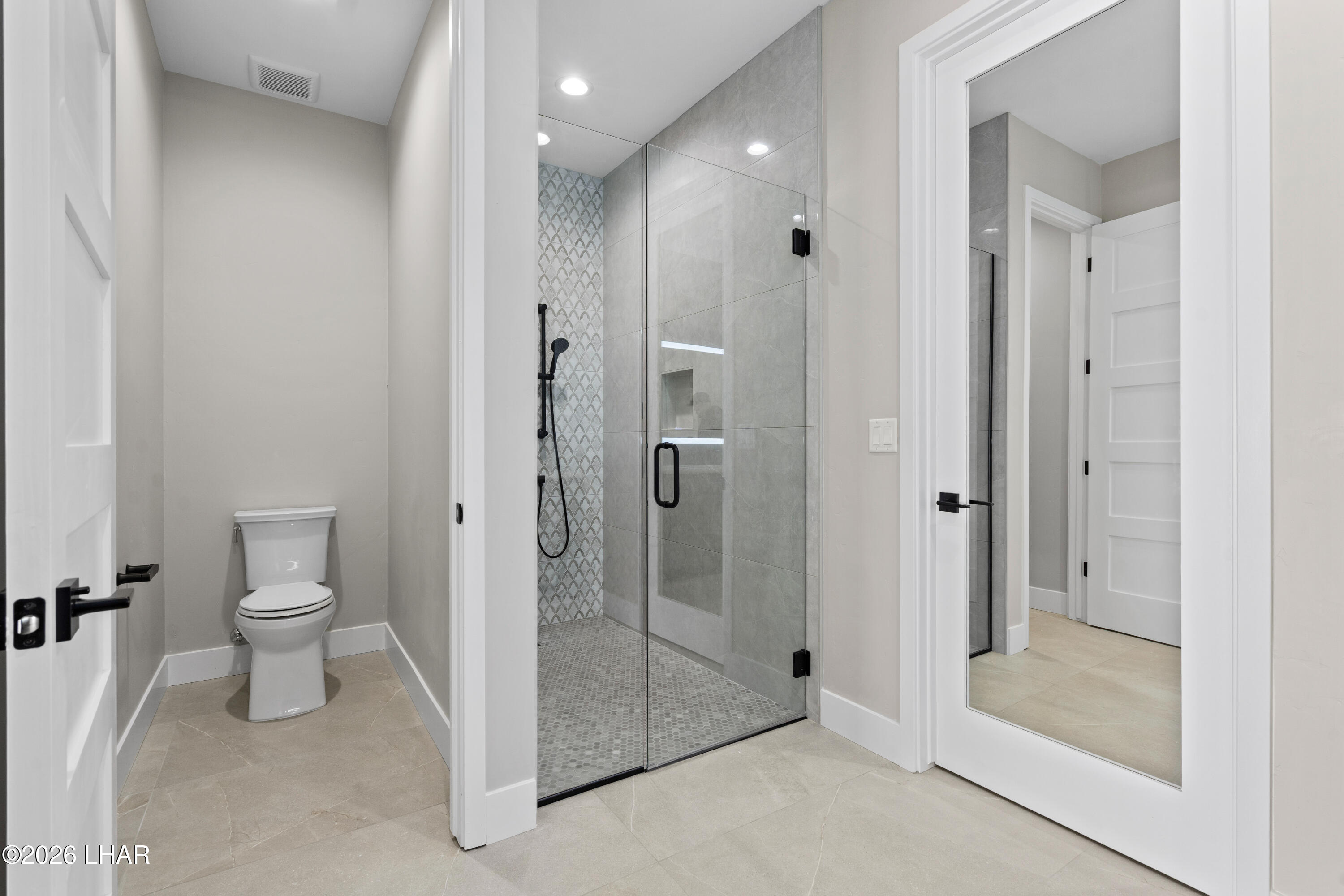 6323 Avienda De Las Colinas