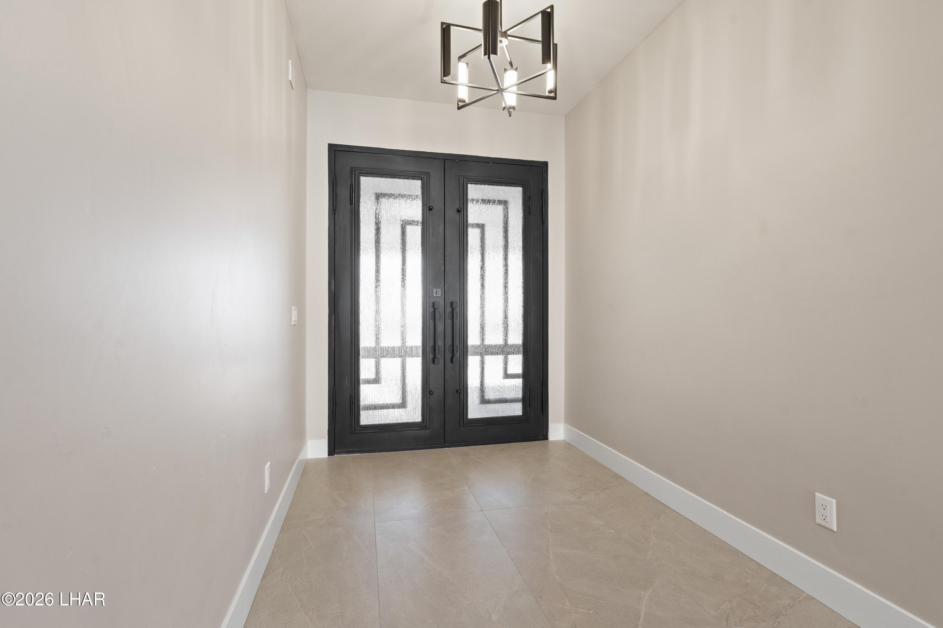 6323 Avienda De Las Colinas