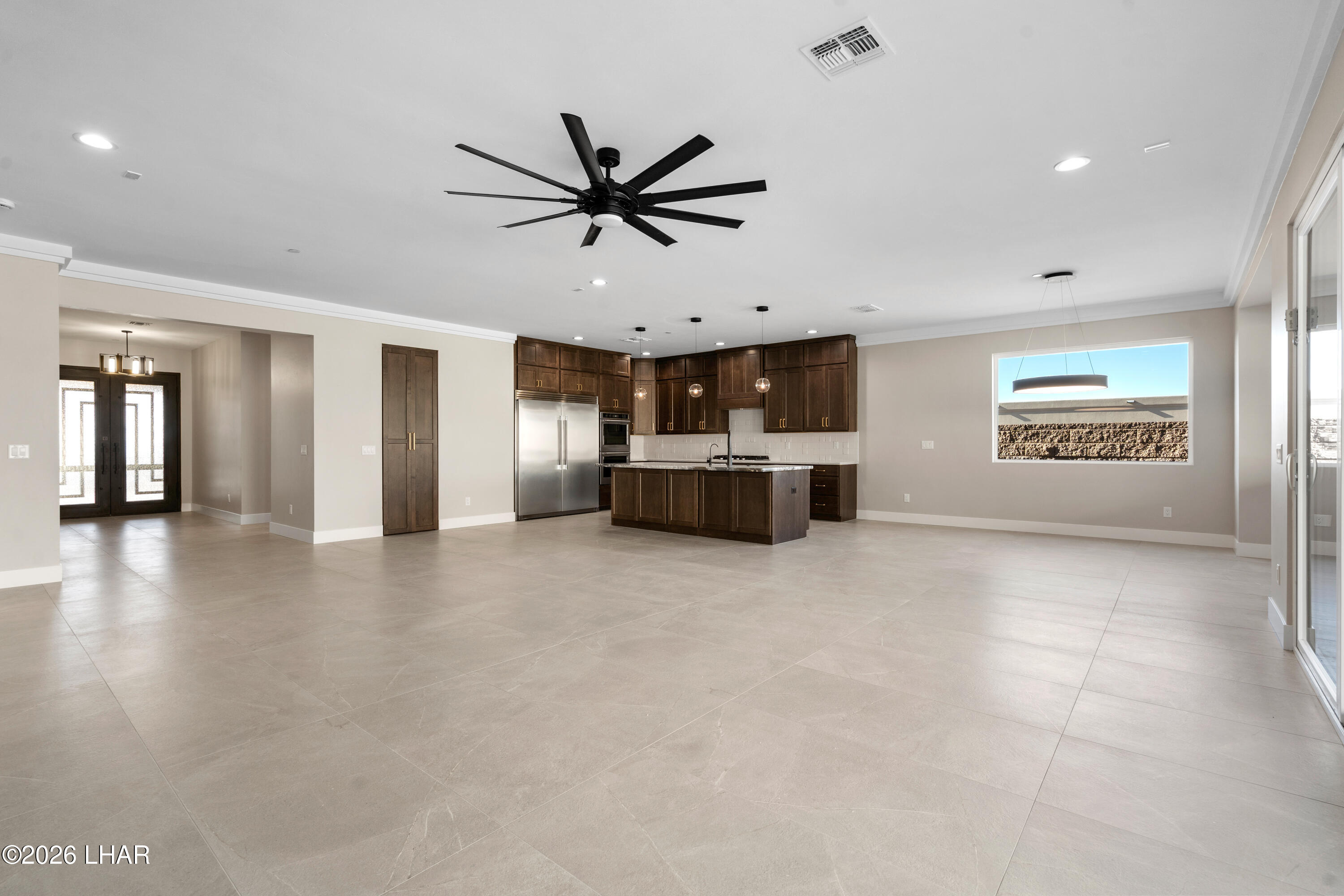 6323 Avienda De Las Colinas