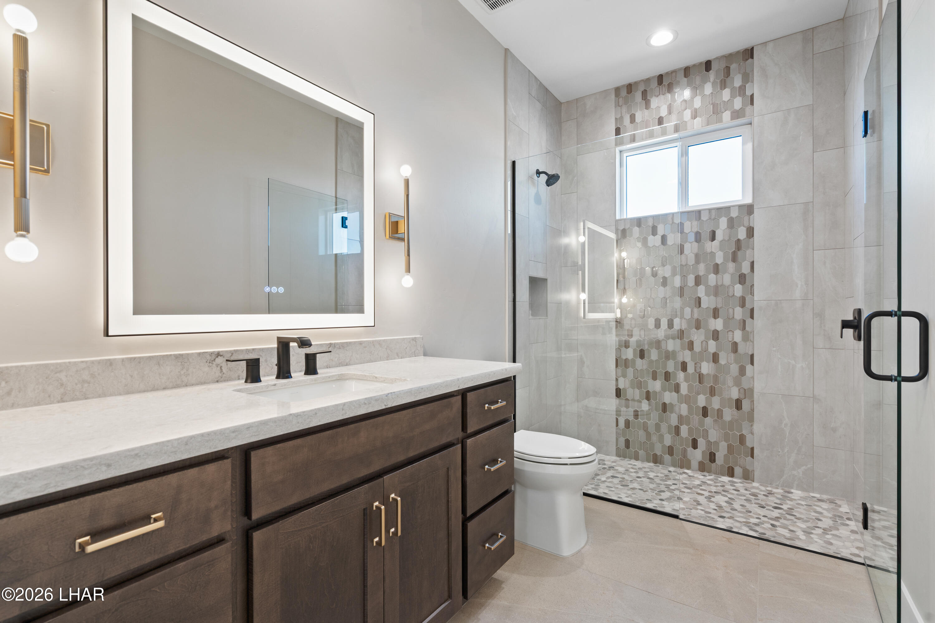 6323 Avienda De Las Colinas