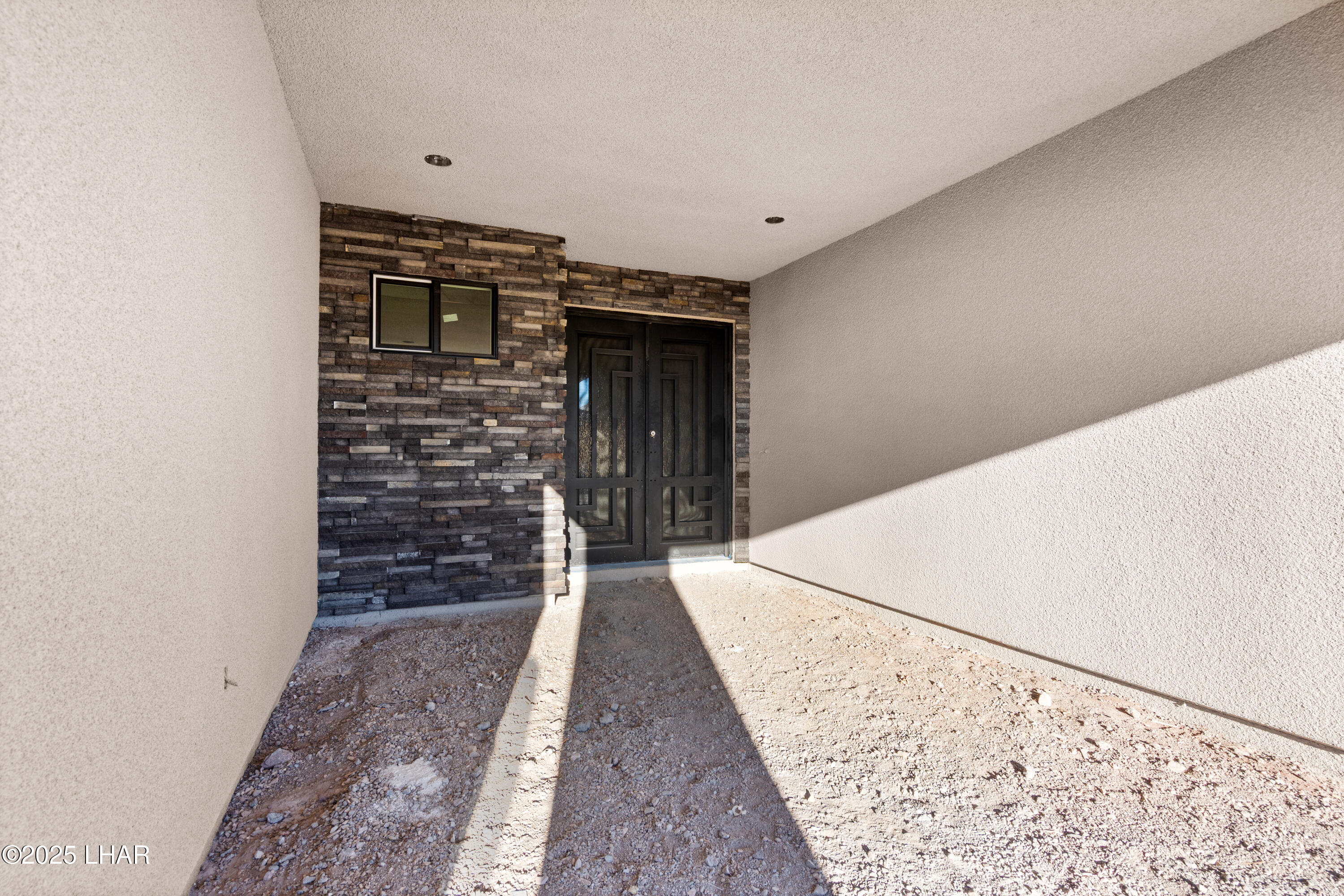 6323 Avienda De Las Colinas