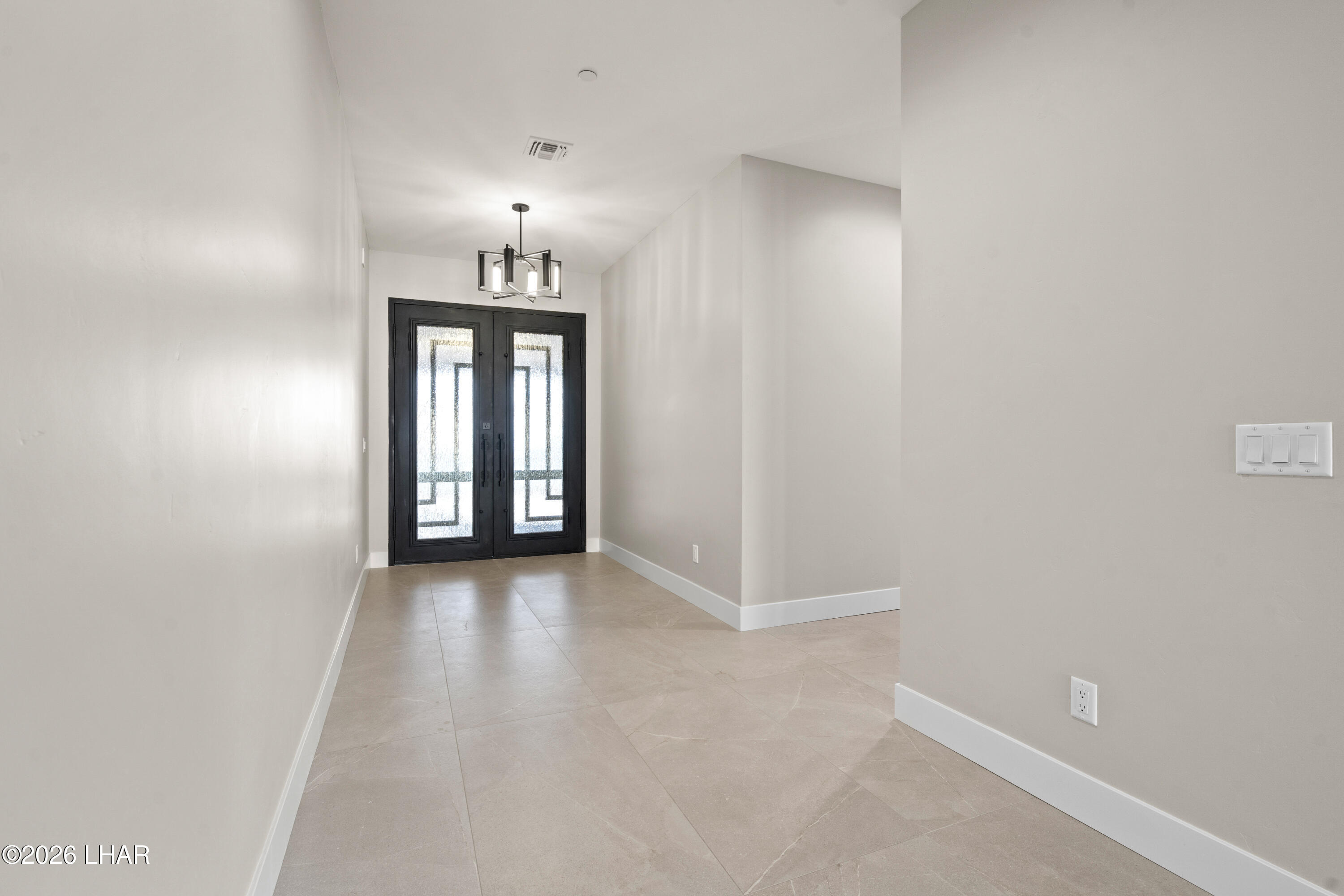 6323 Avienda De Las Colinas