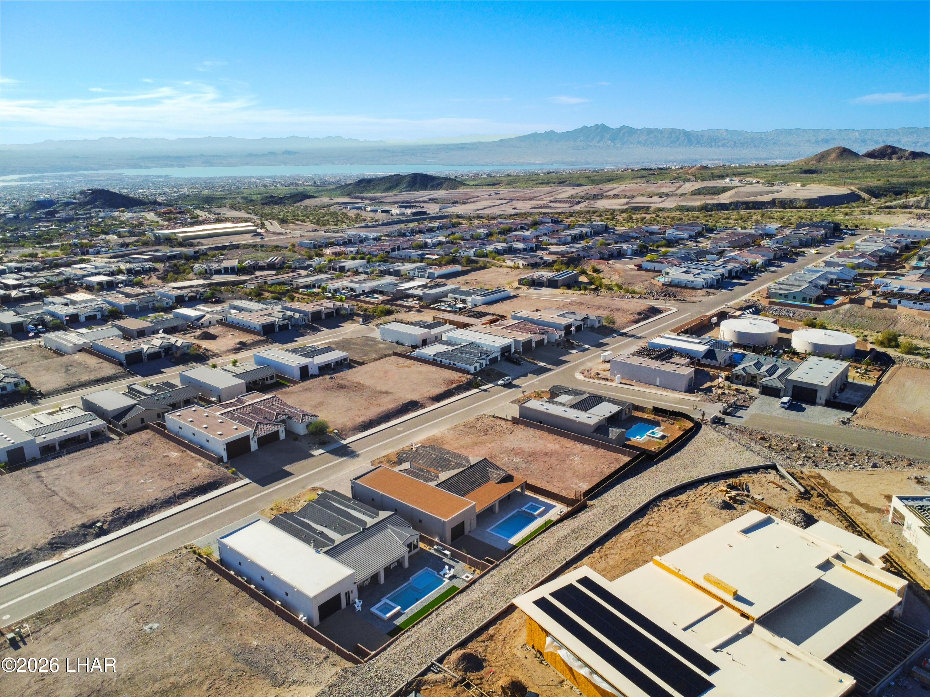 6323 Avienda De Las Colinas