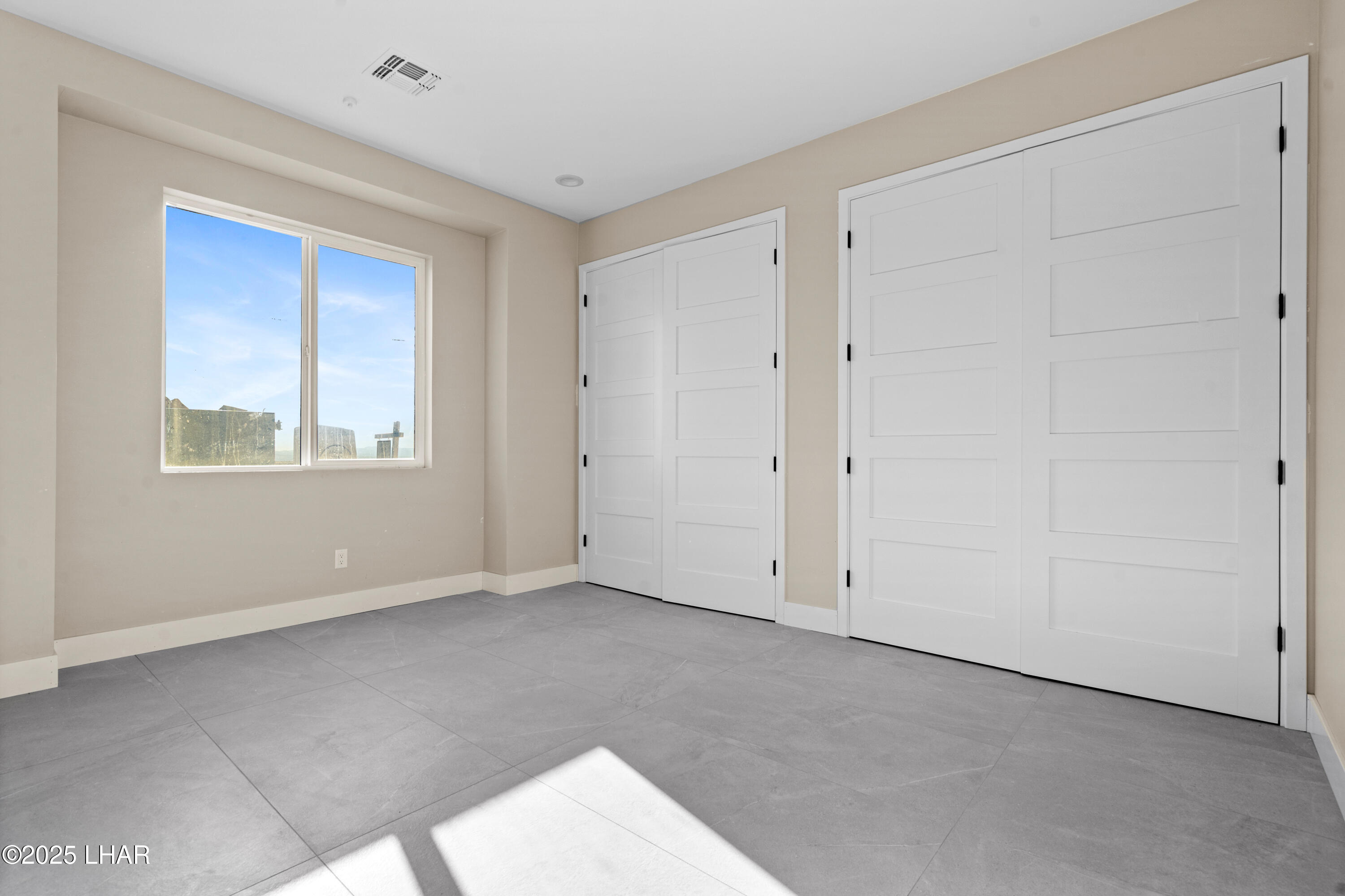 6323 Avienda De Las Colinas