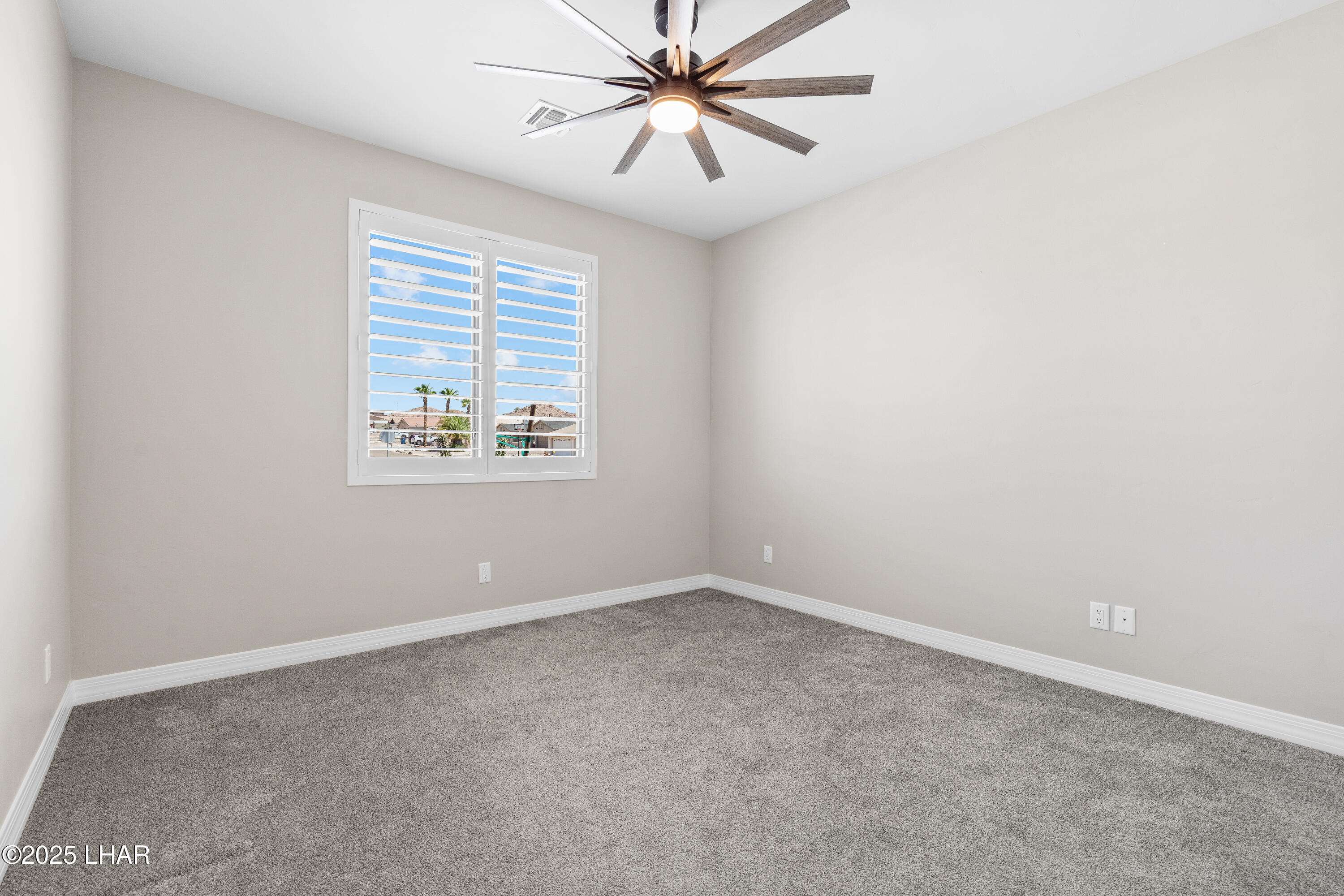 3195 Oro Grande Blvd