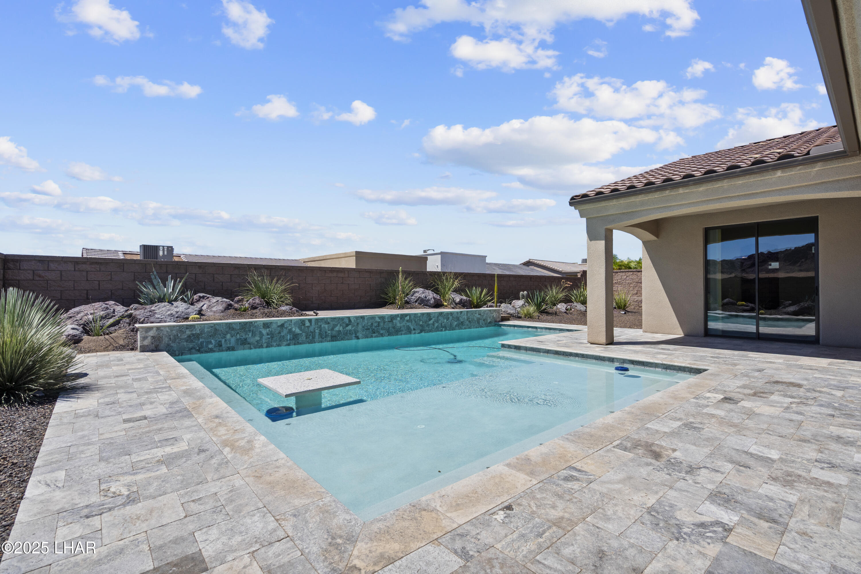 3195 Oro Grande Blvd