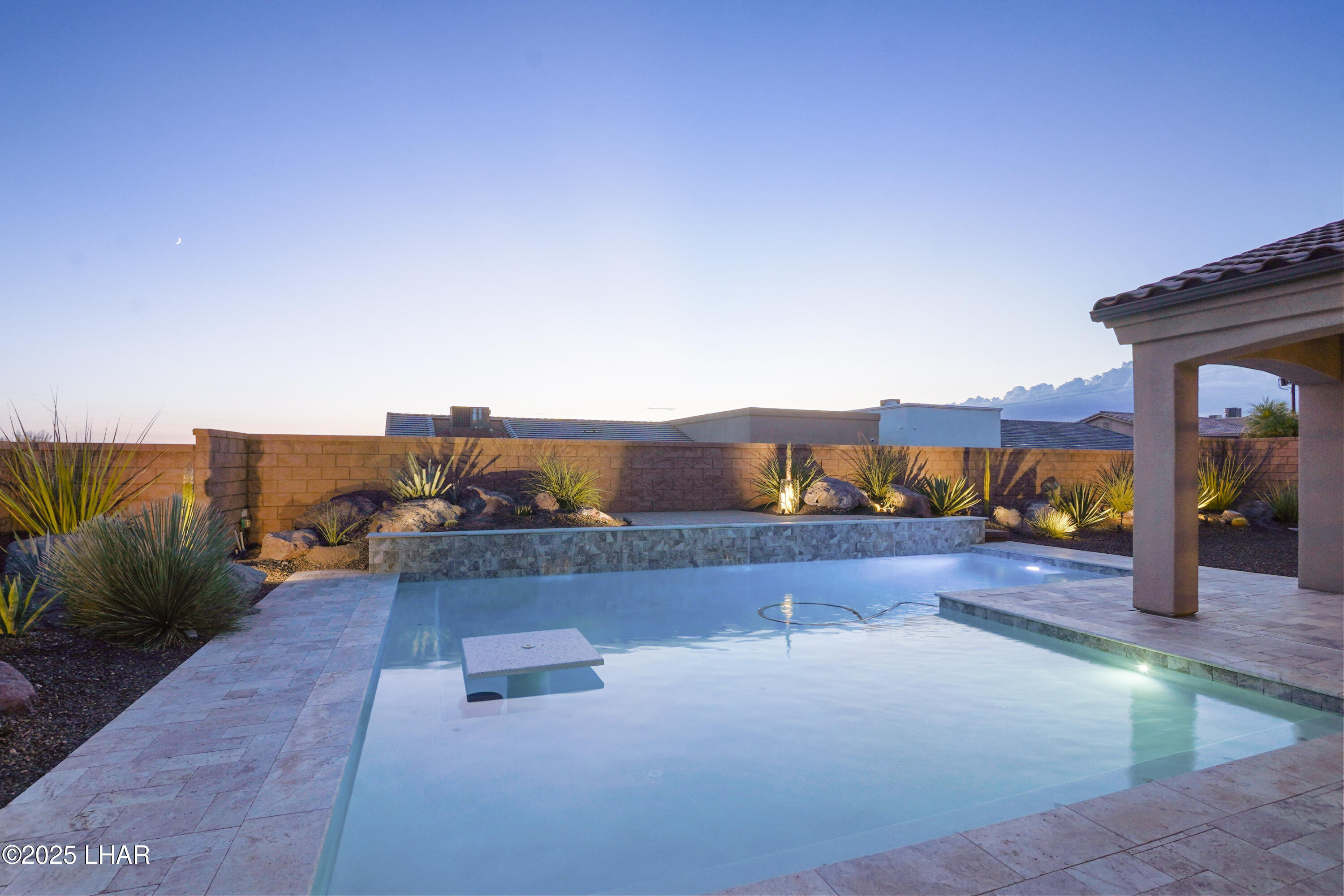 3195 Oro Grande Blvd