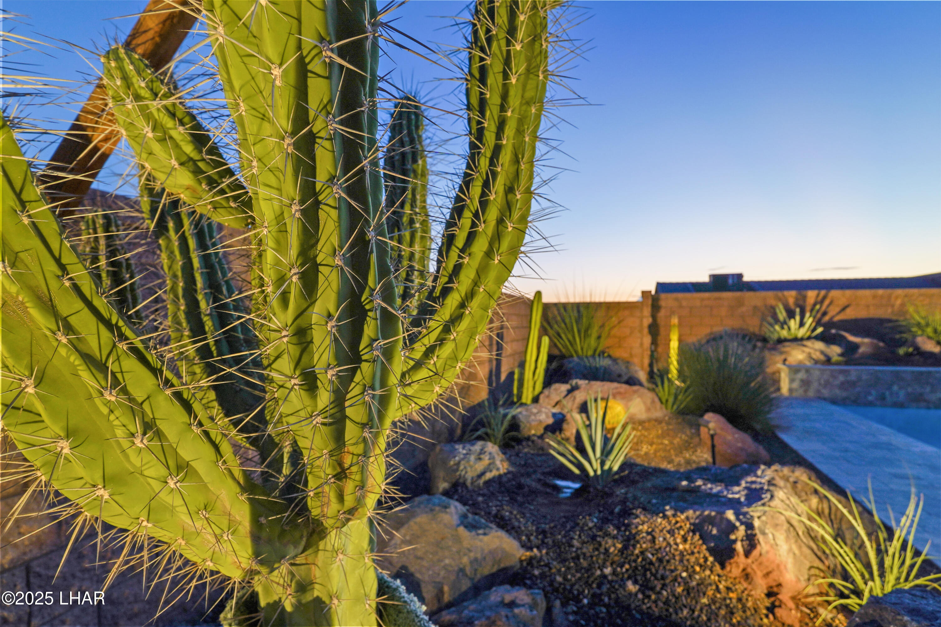 3195 Oro Grande Blvd