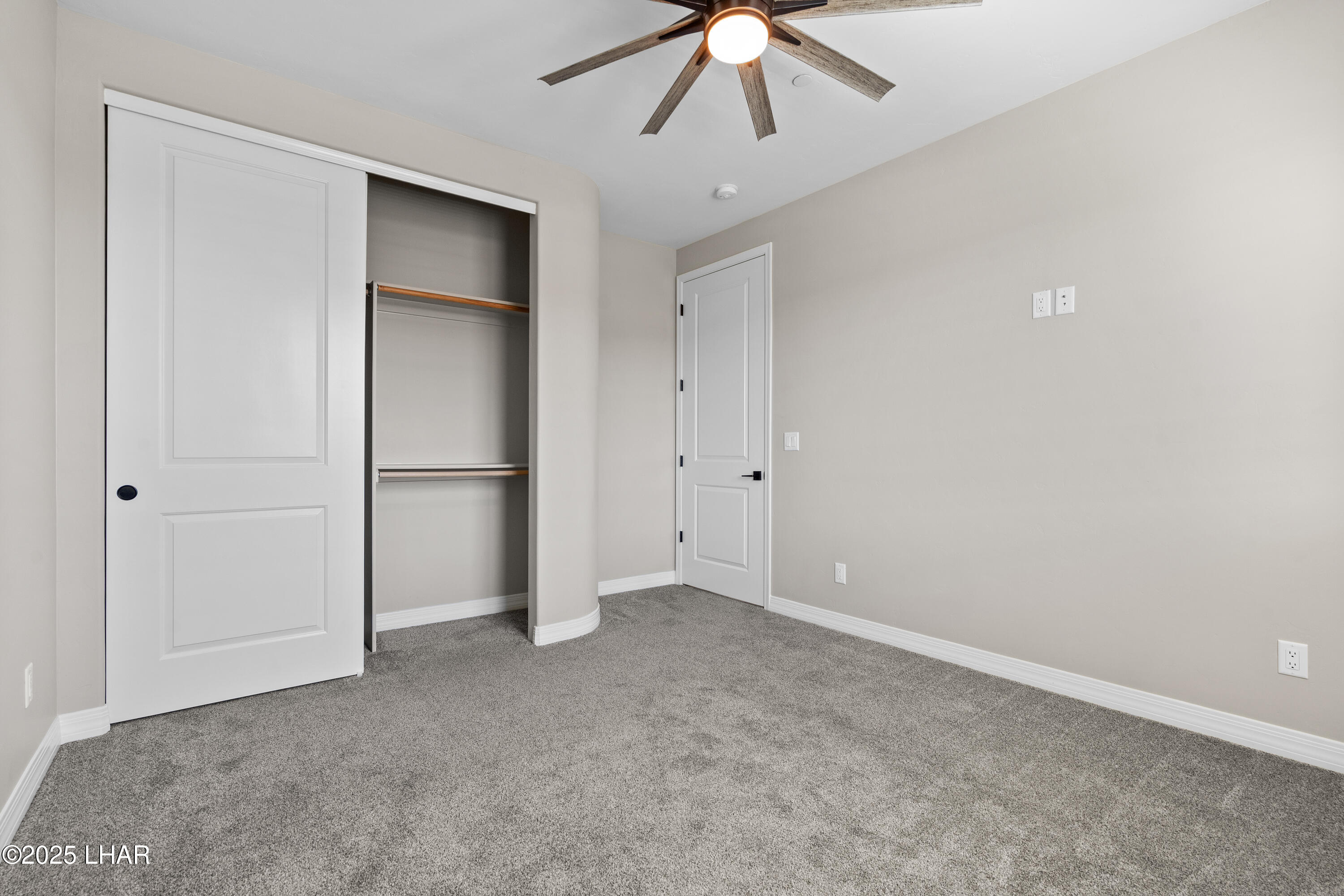 3195 Oro Grande Blvd