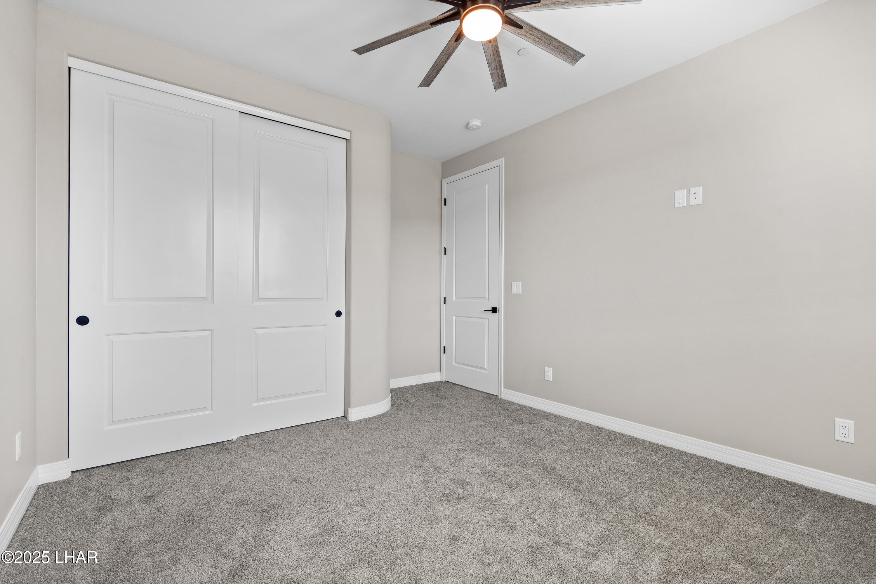 3195 Oro Grande Blvd