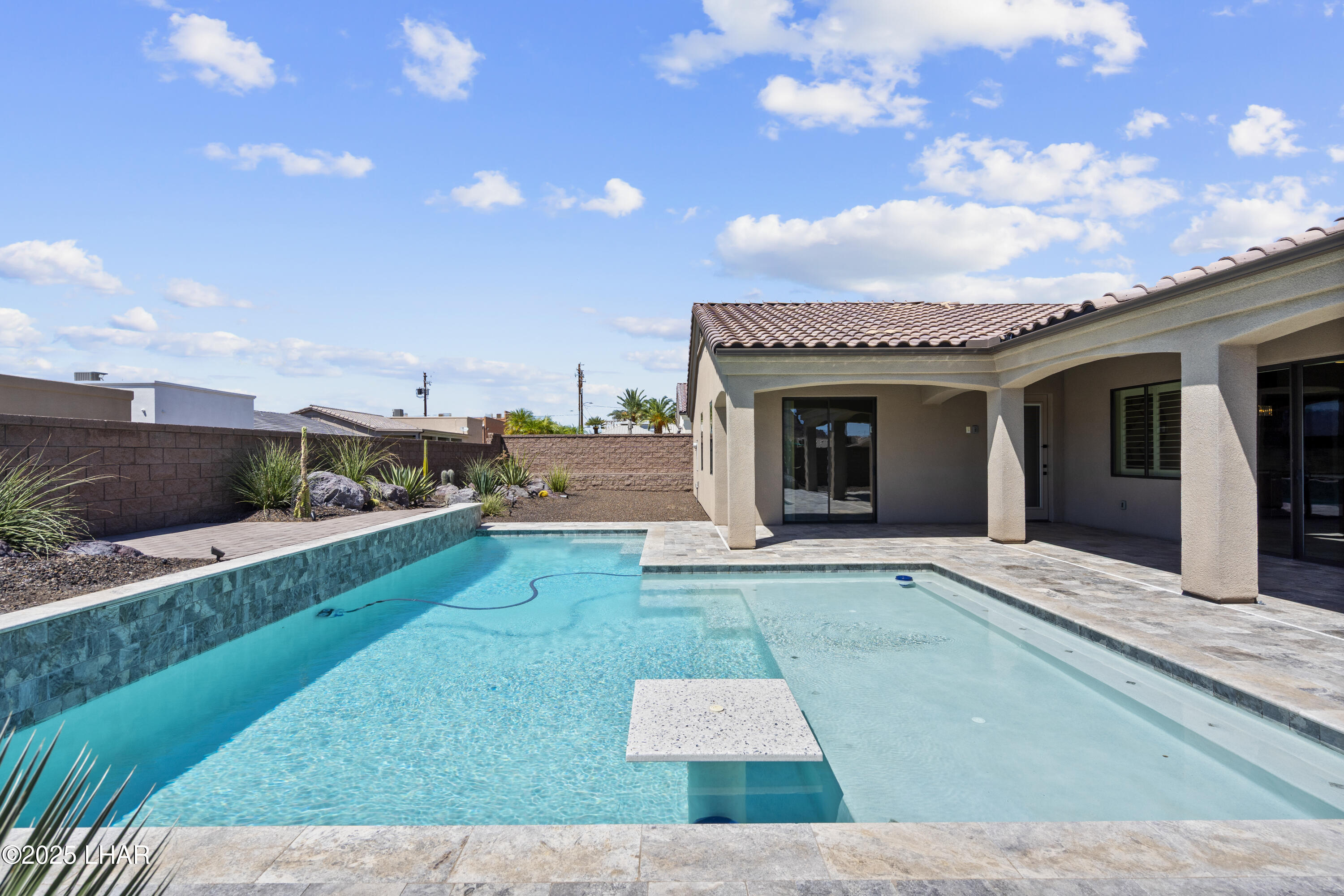 3195 Oro Grande Blvd