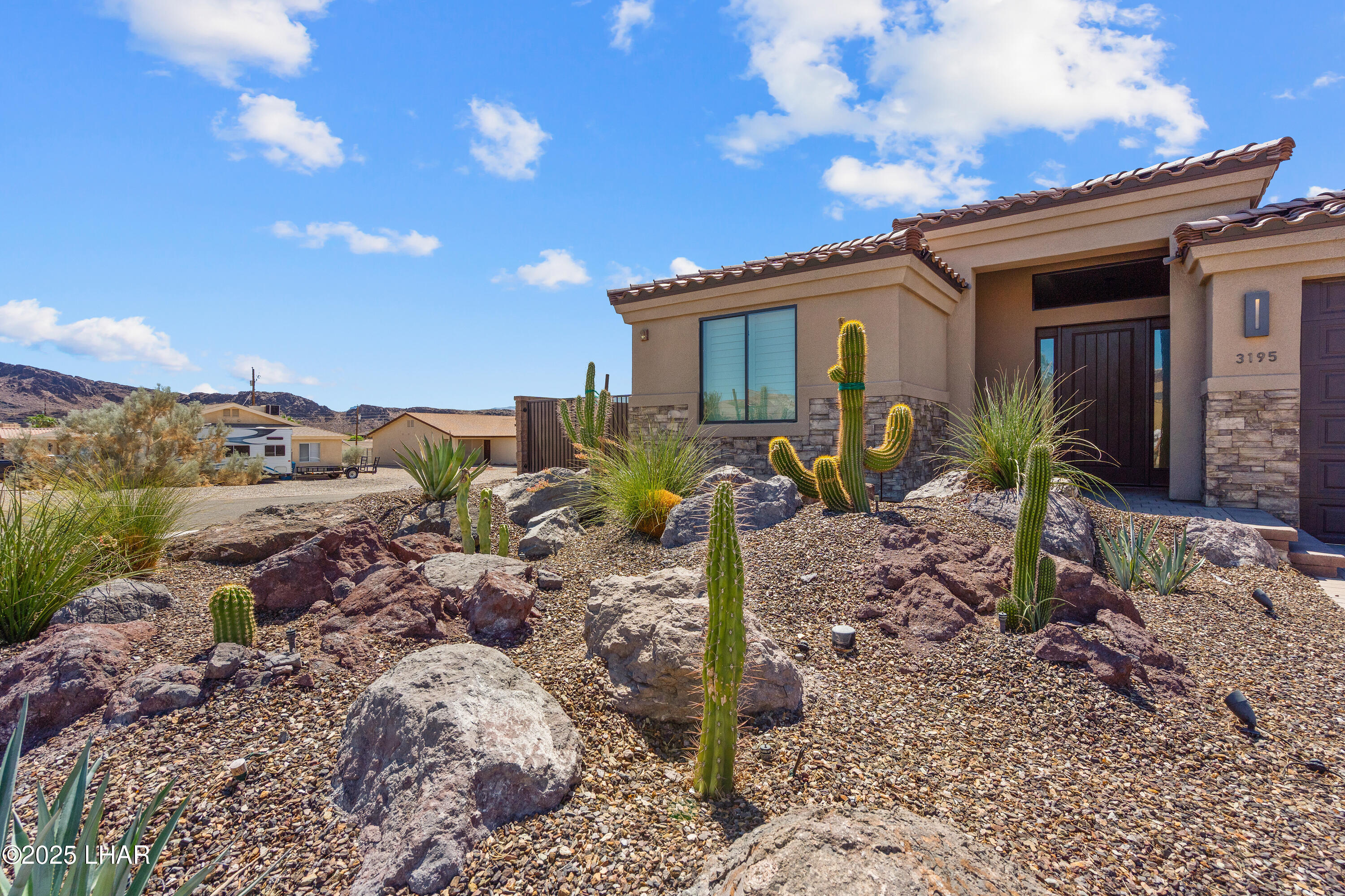 3195 Oro Grande Blvd