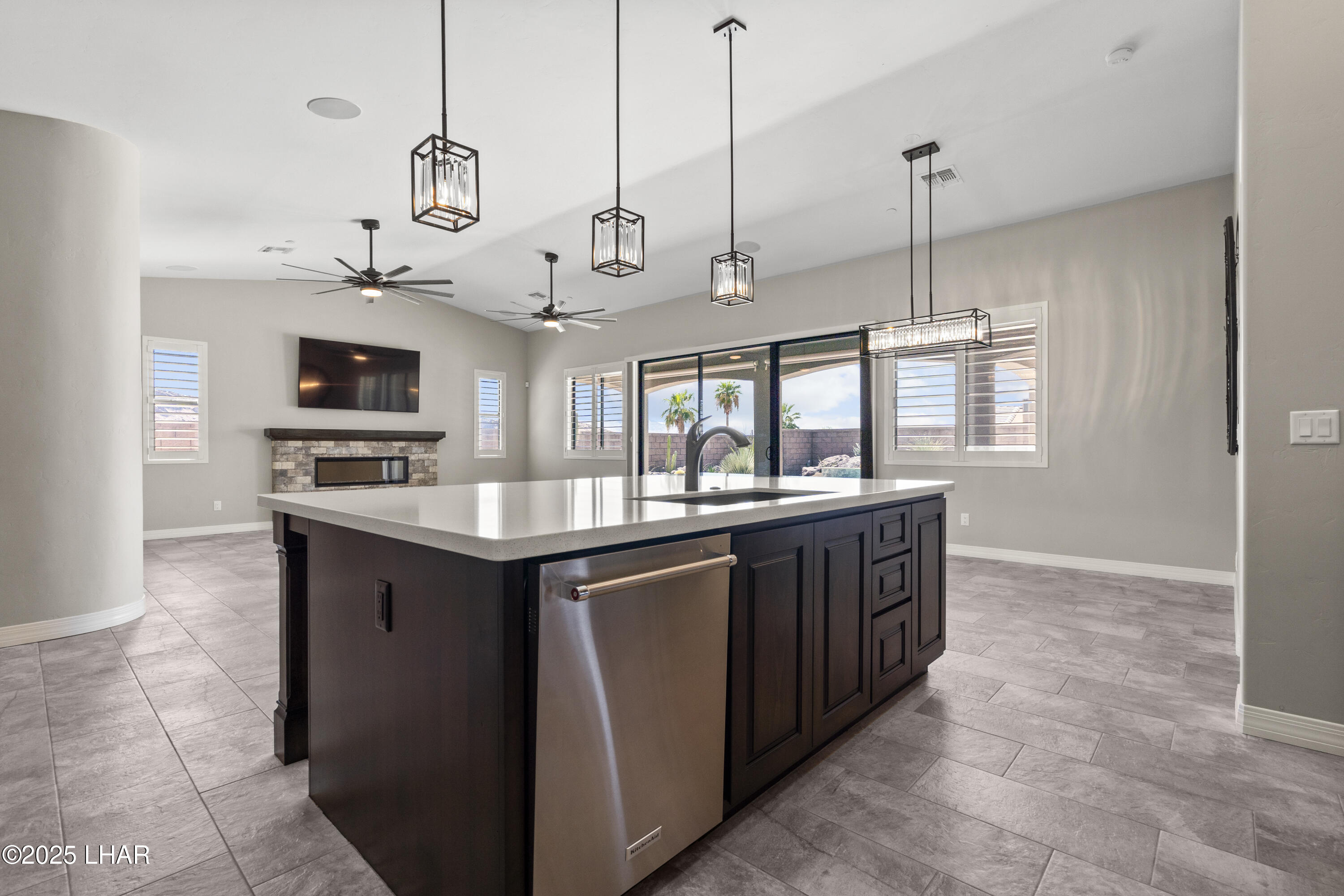 3195 Oro Grande Blvd