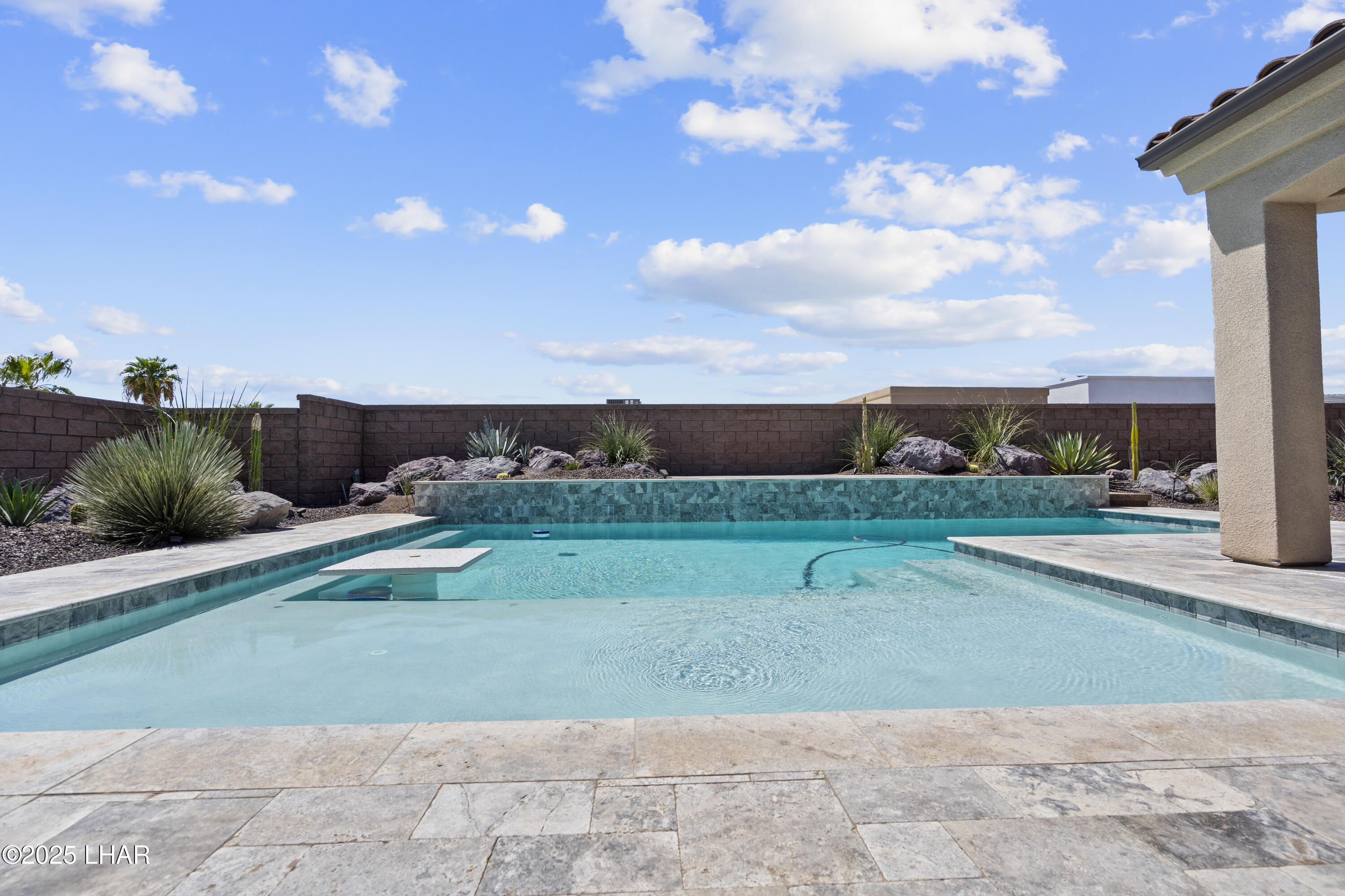 3195 Oro Grande Blvd