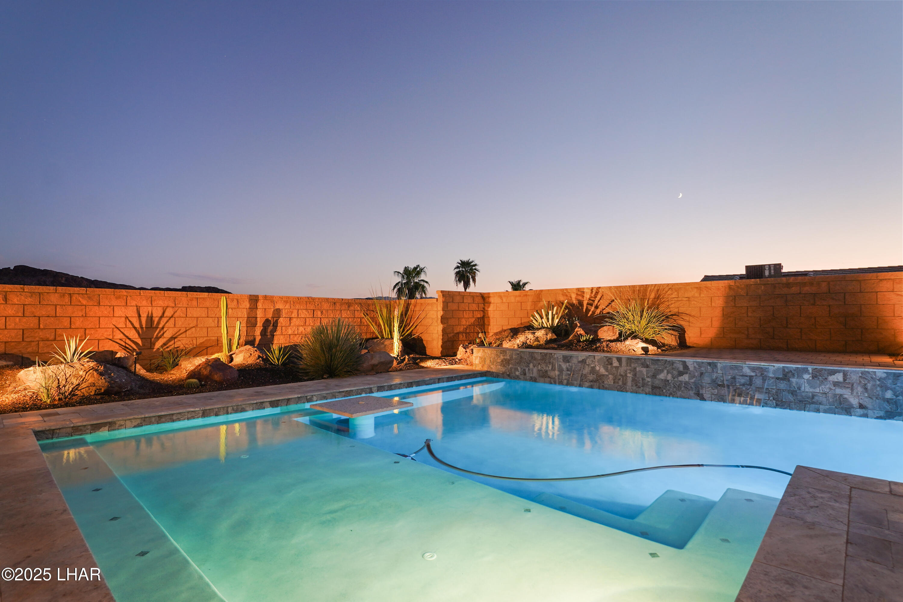 3195 Oro Grande Blvd