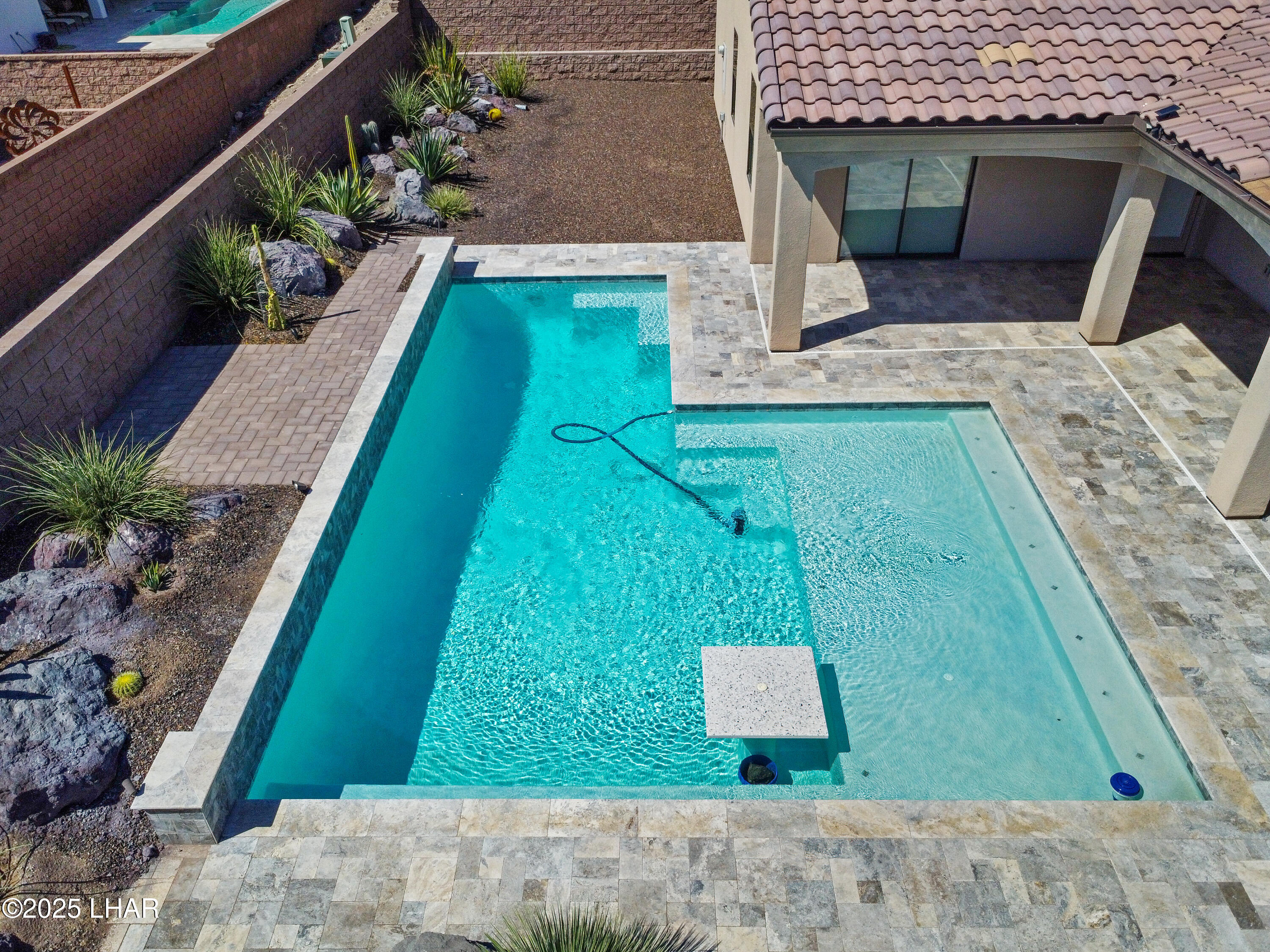 3195 Oro Grande Blvd