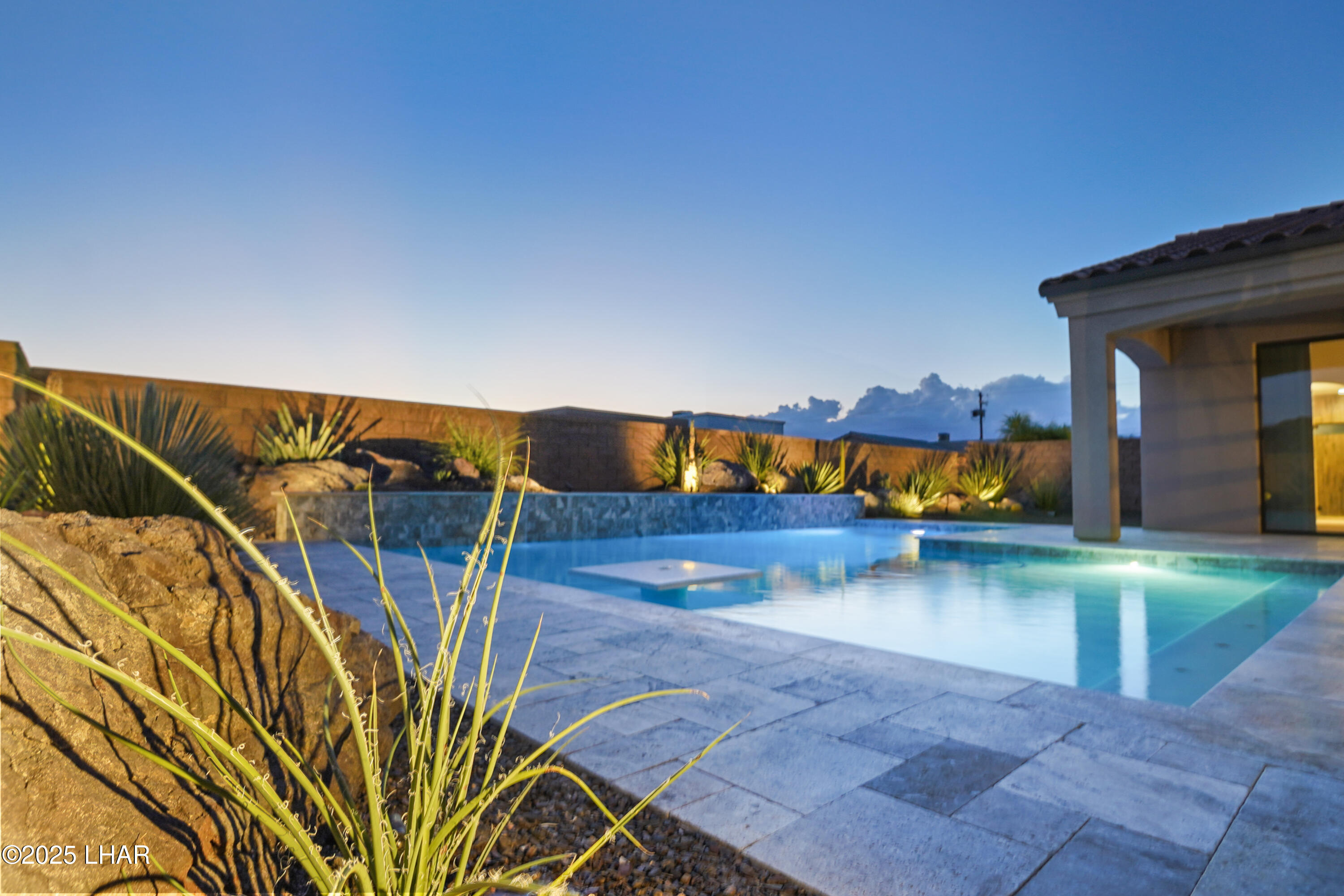 3195 Oro Grande Blvd