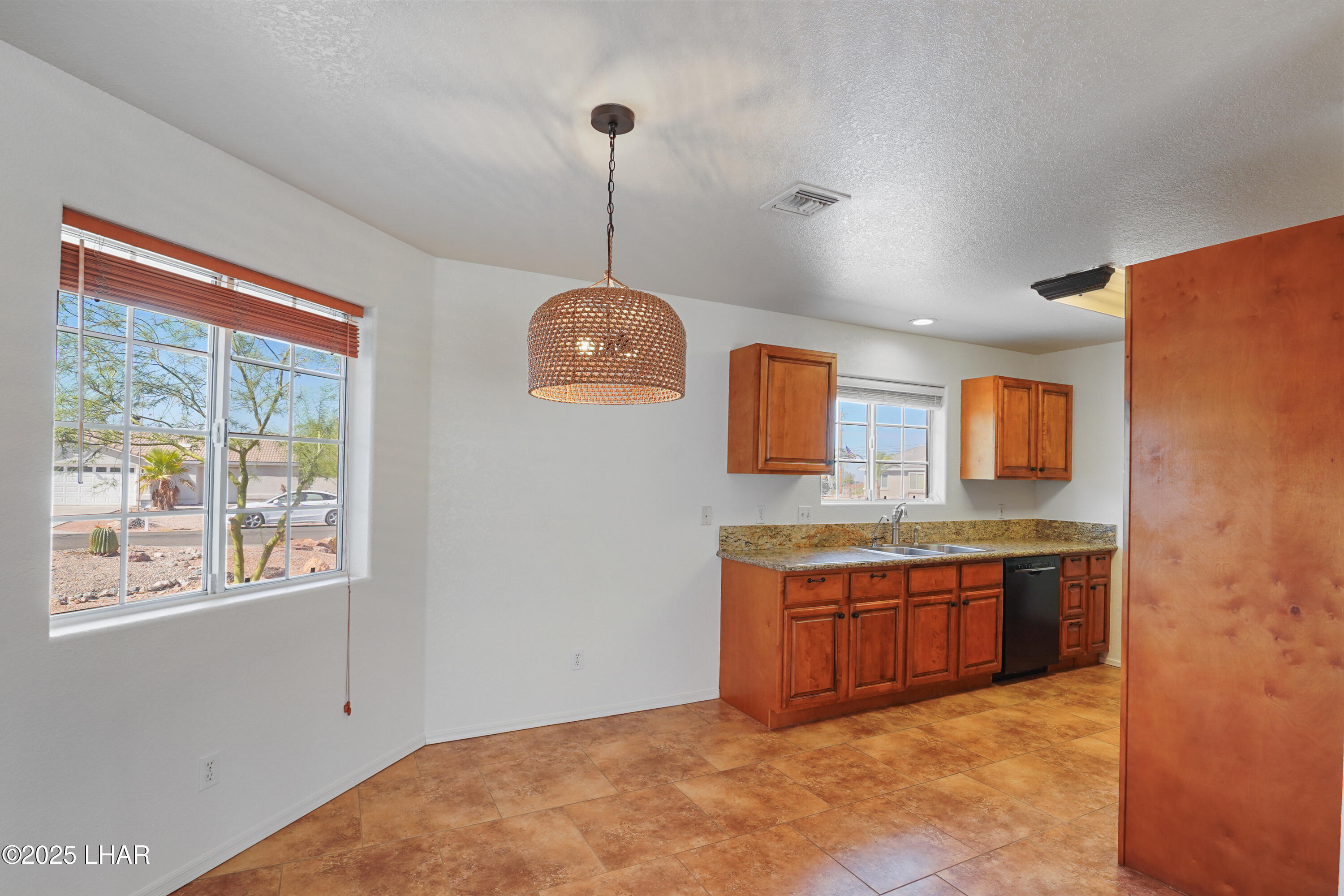 3413 Landau Ln