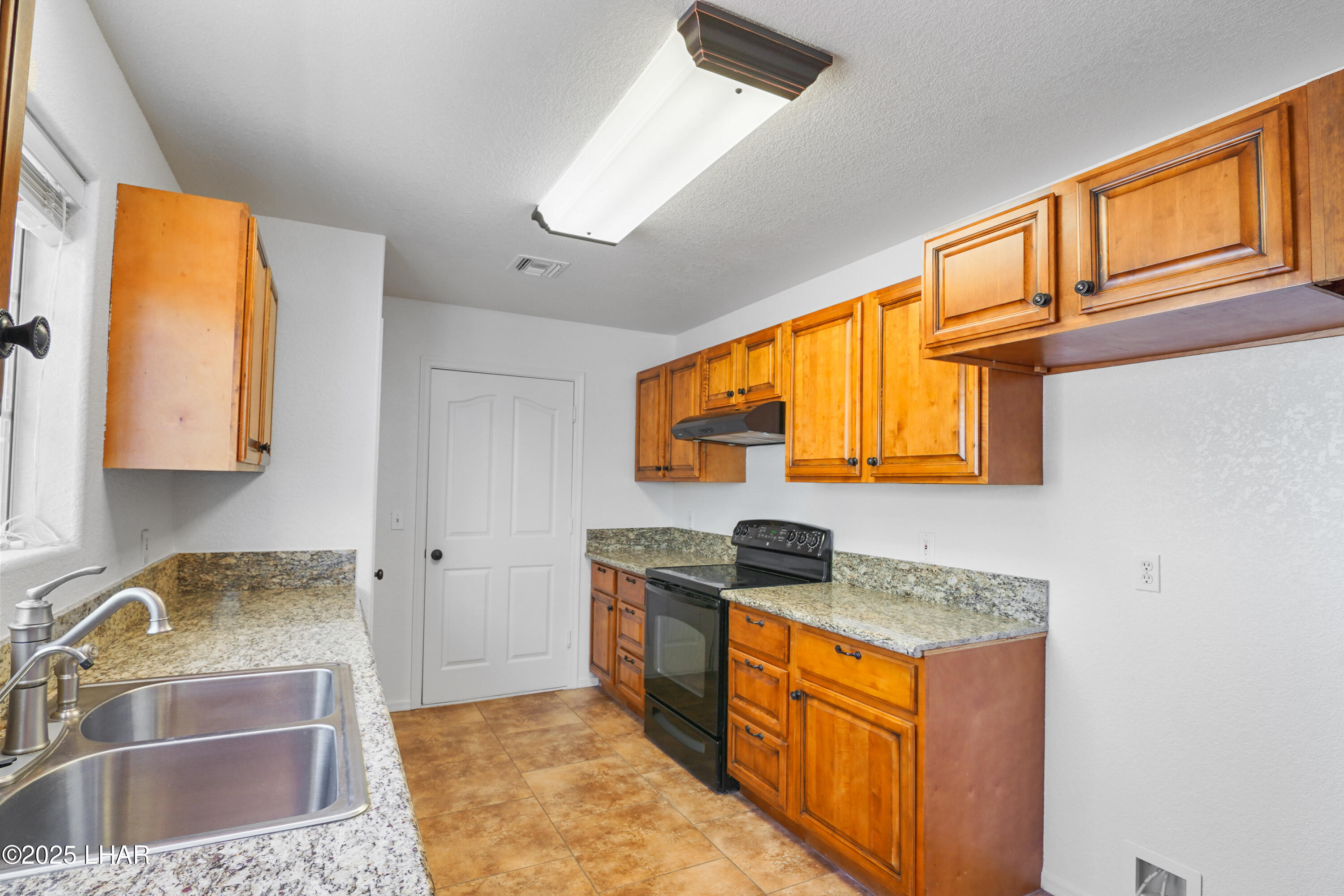 3413 Landau Ln