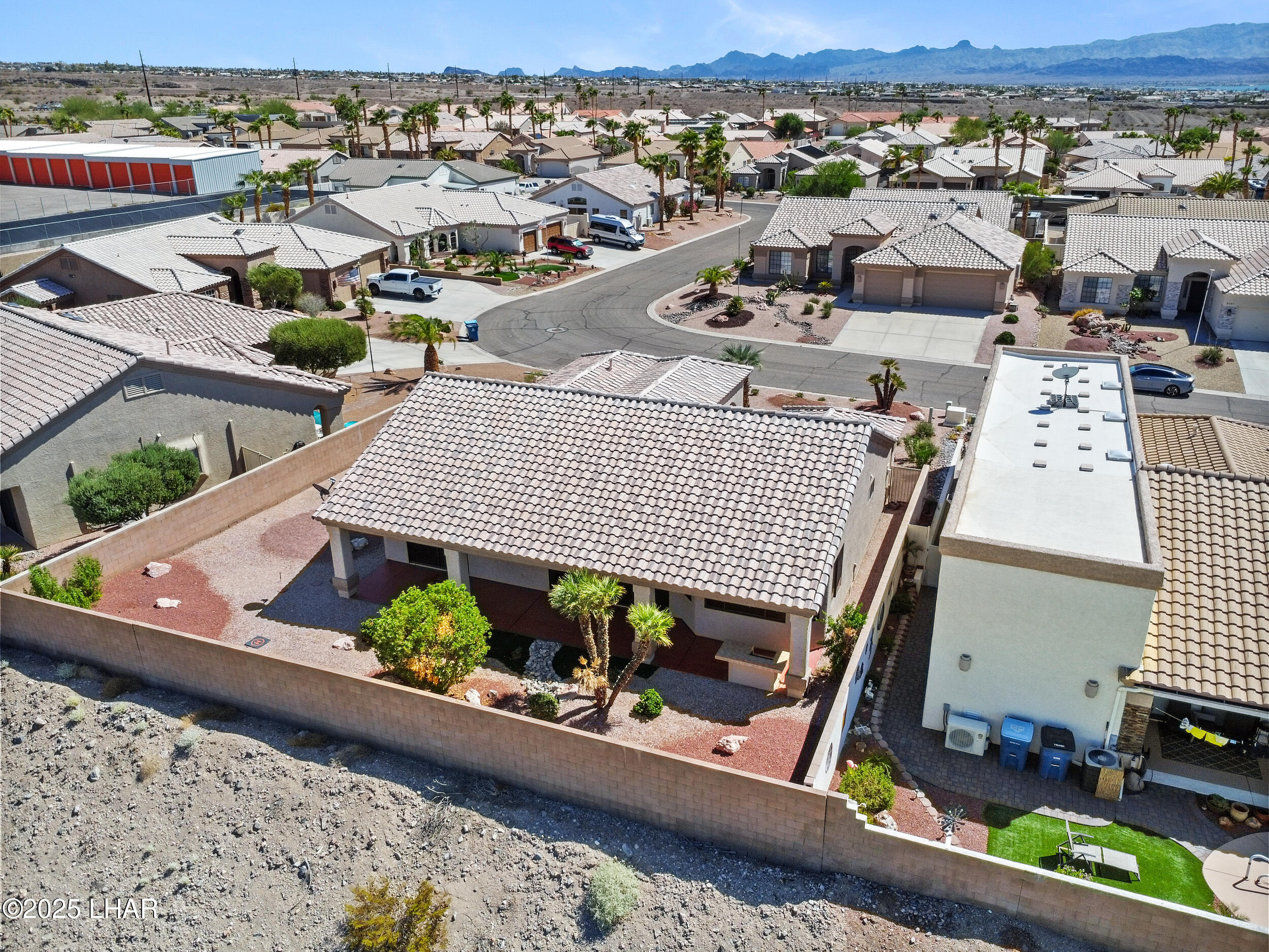 2423 E George Ln