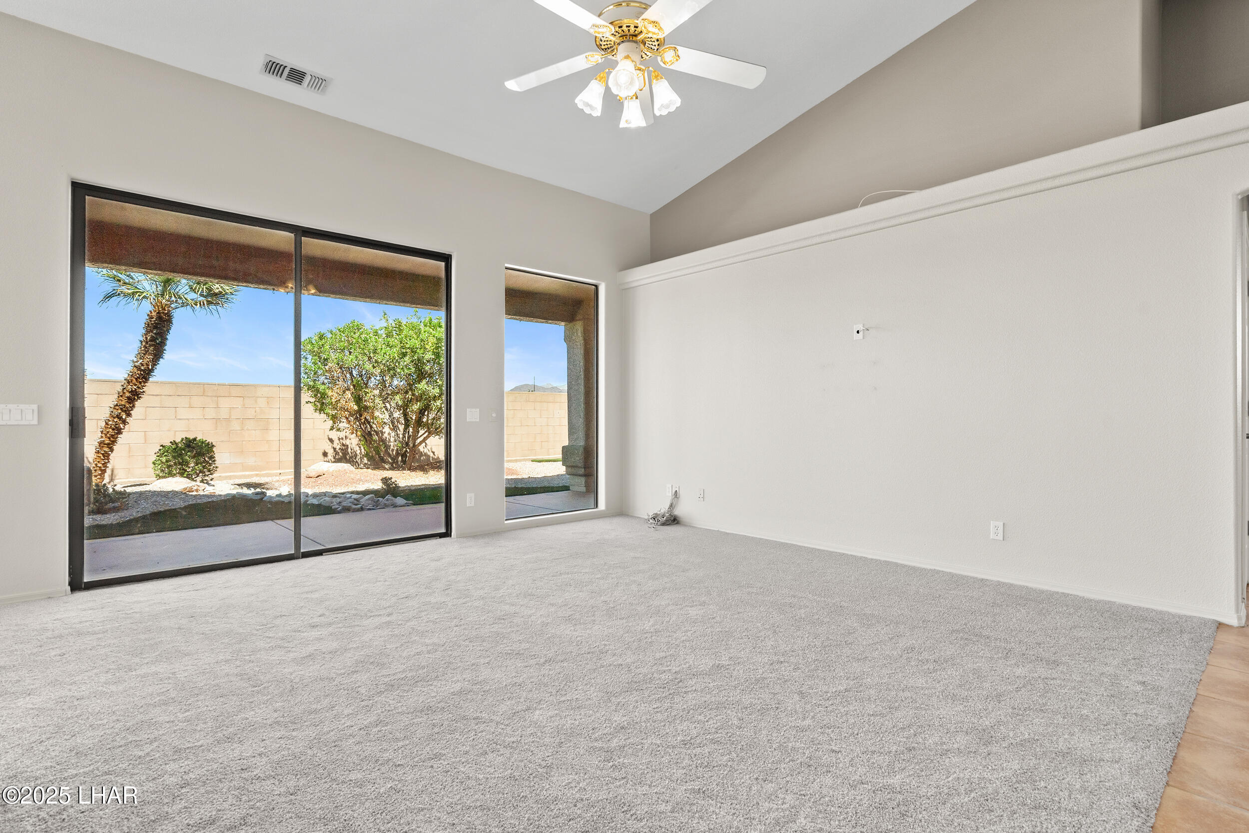 2423 E George Ln