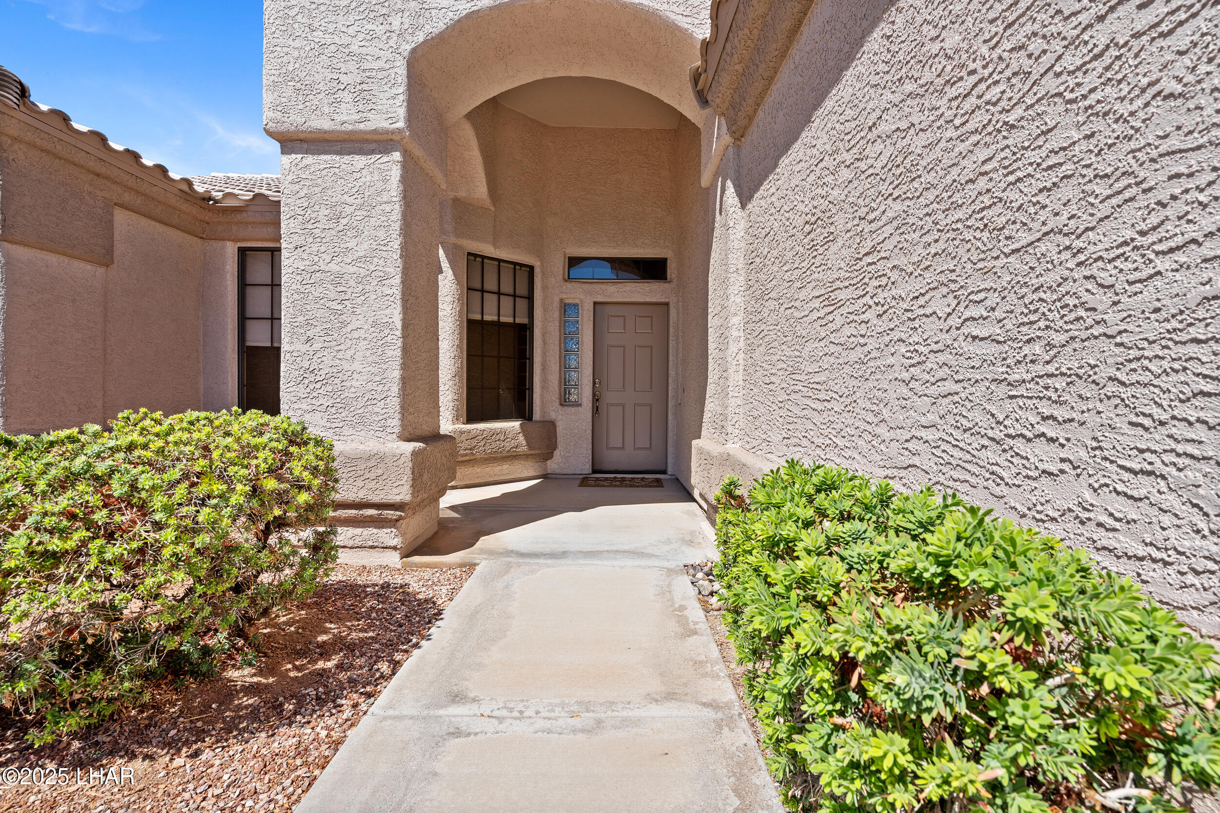2423 E George Ln