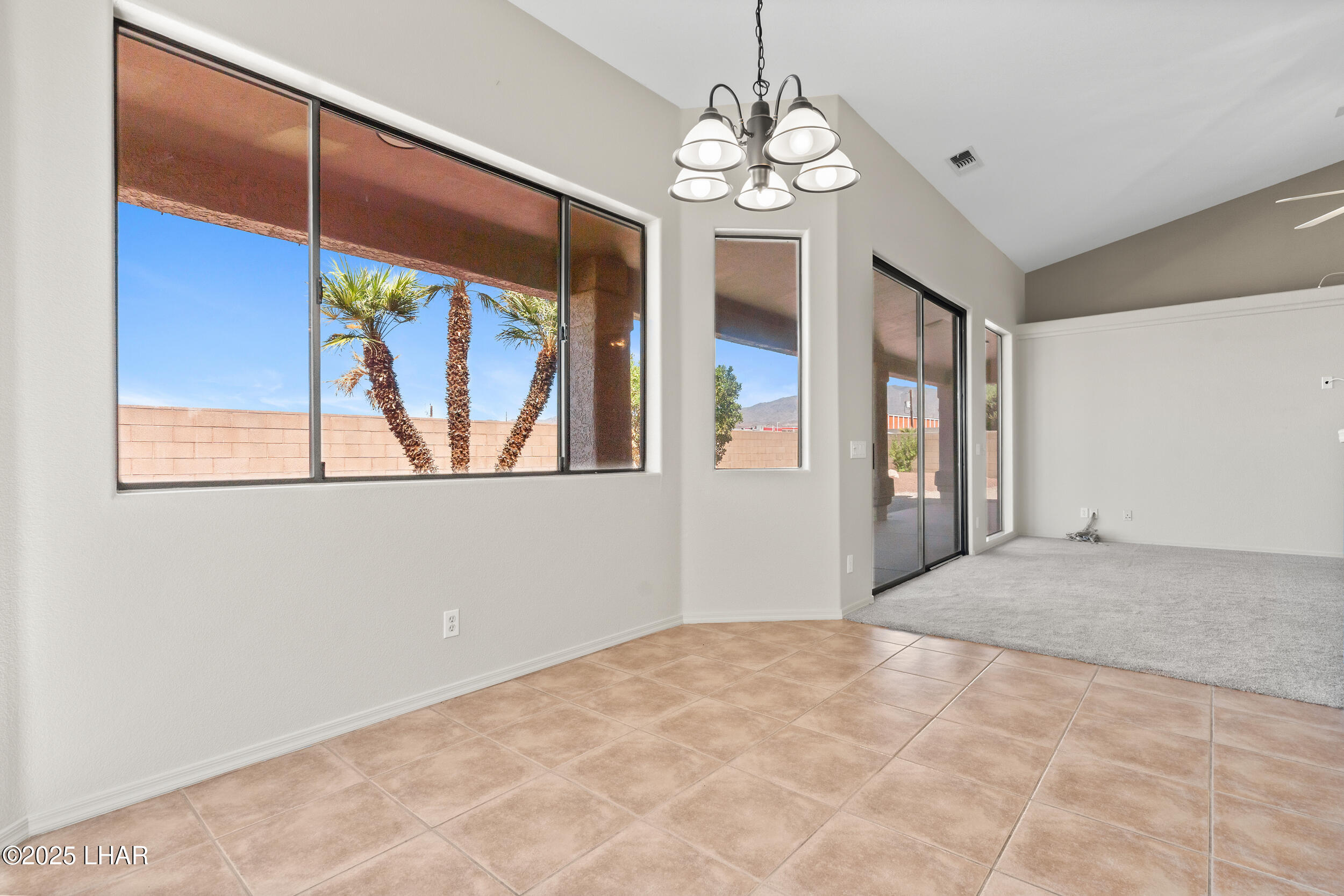 2423 E George Ln