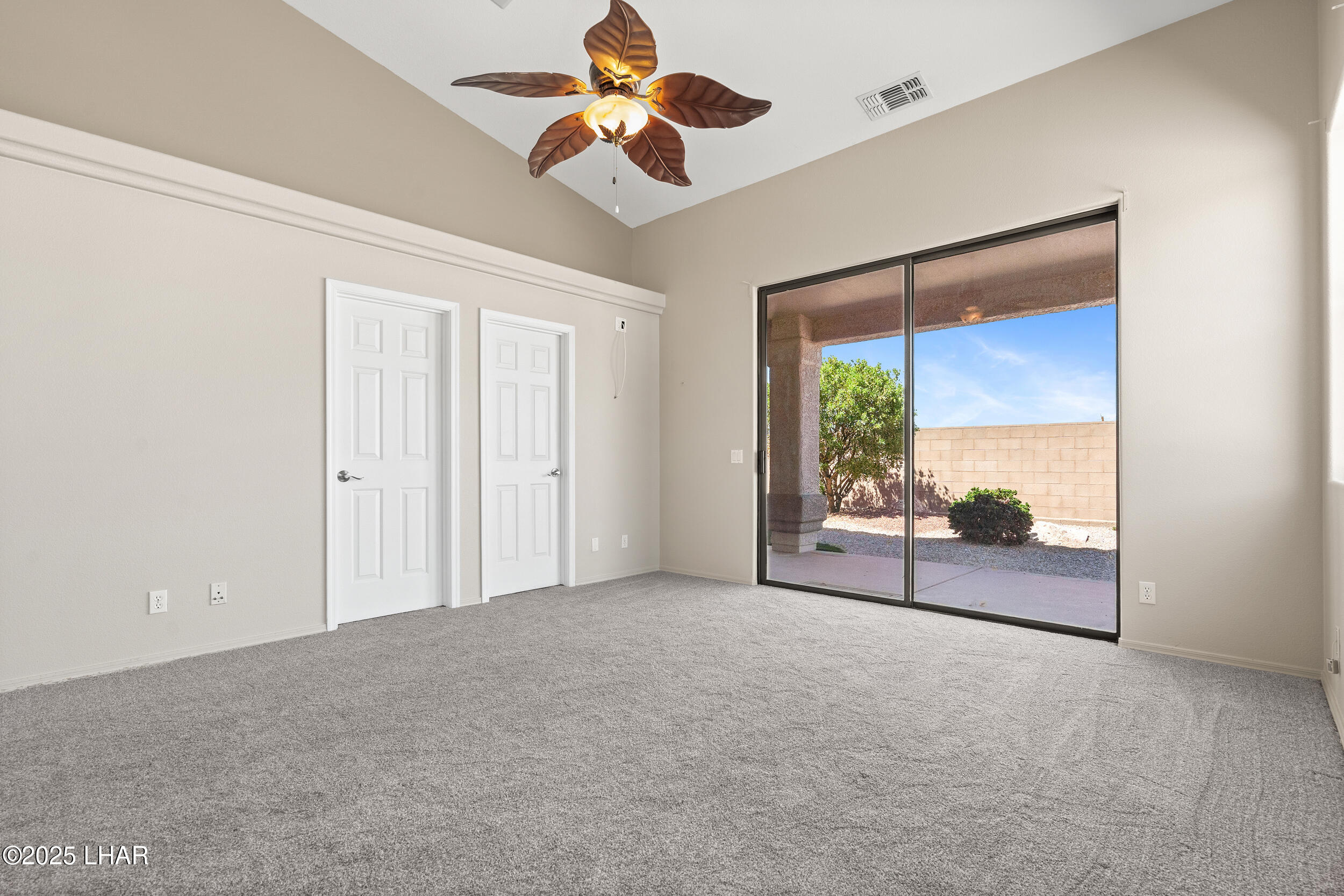 2423 E George Ln