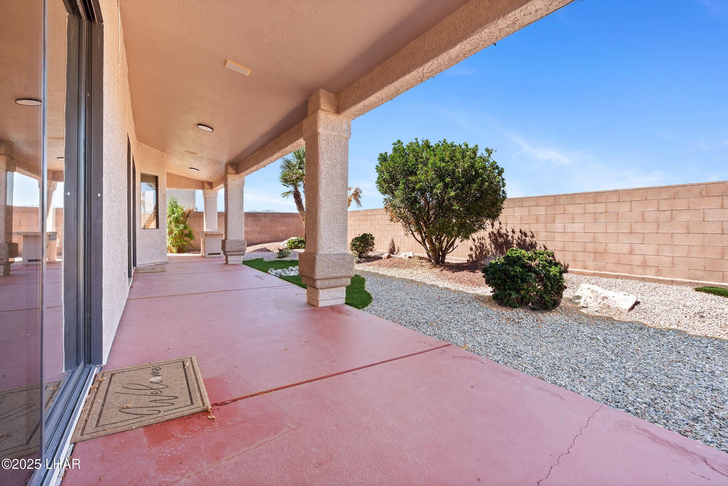 2423 E George Ln