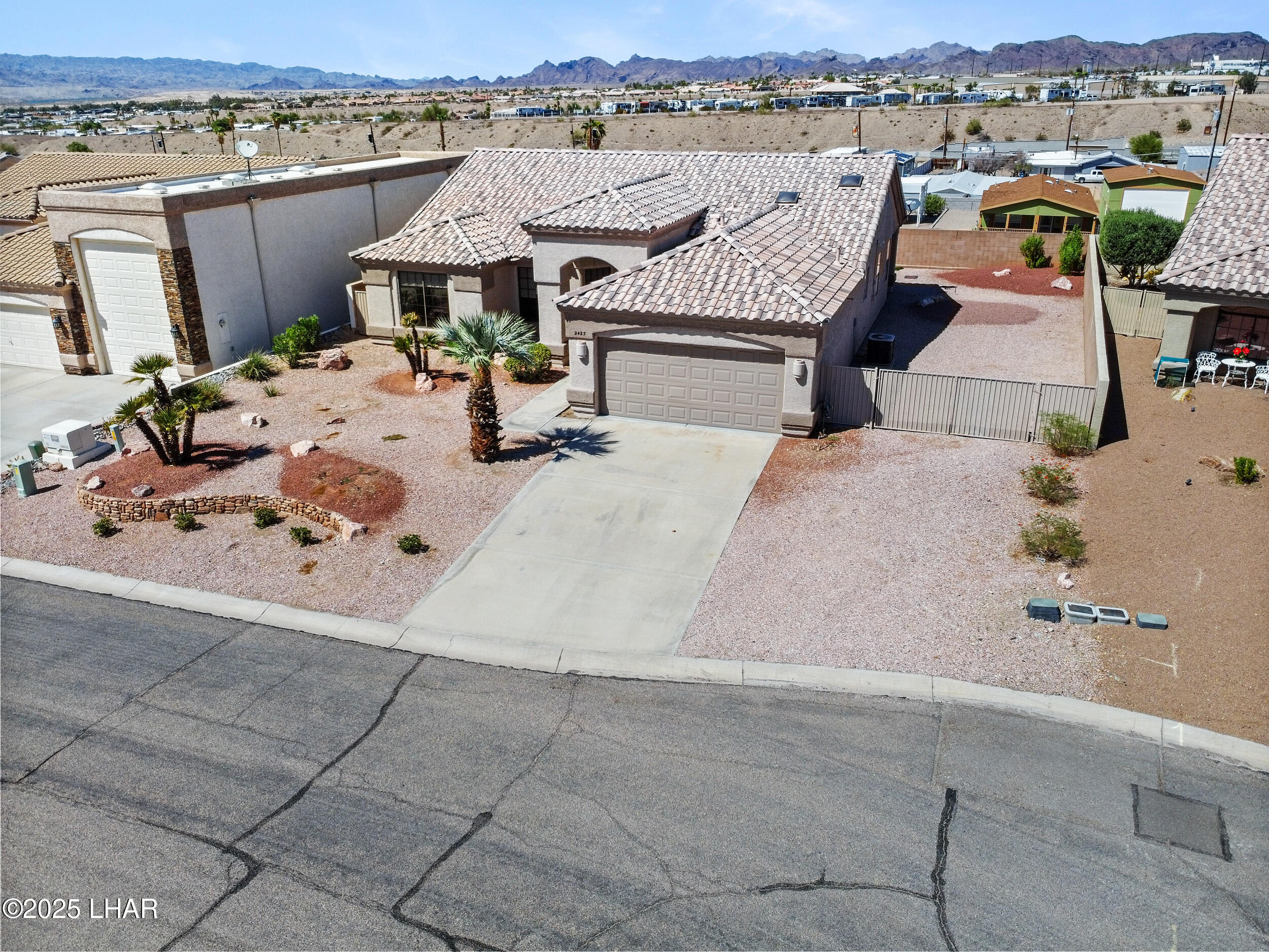 2423 E George Ln