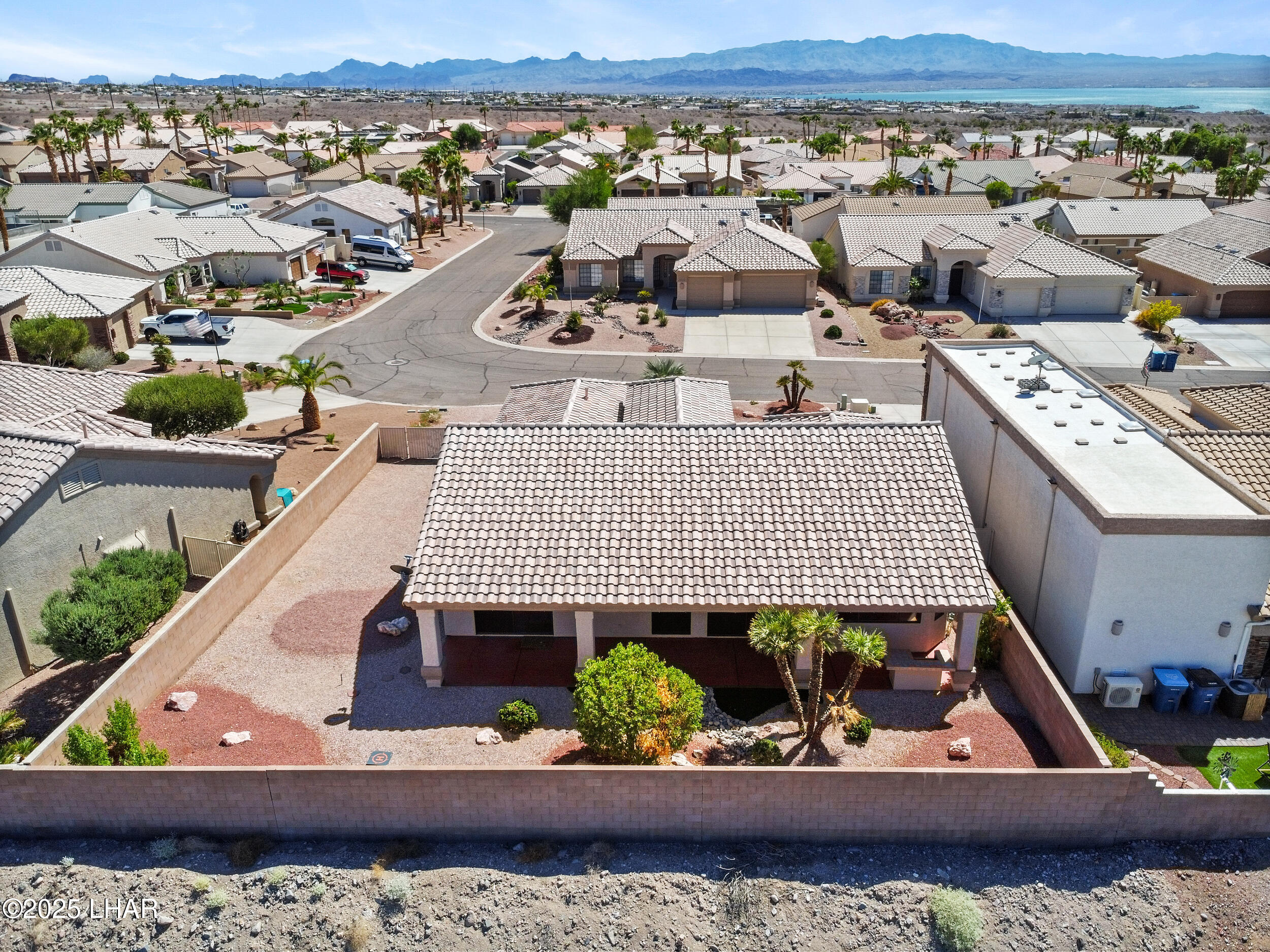 2423 E George Ln