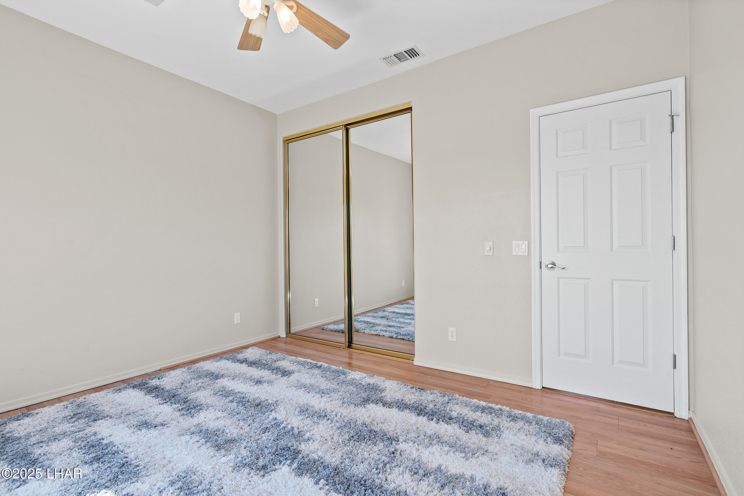 2423 E George Ln