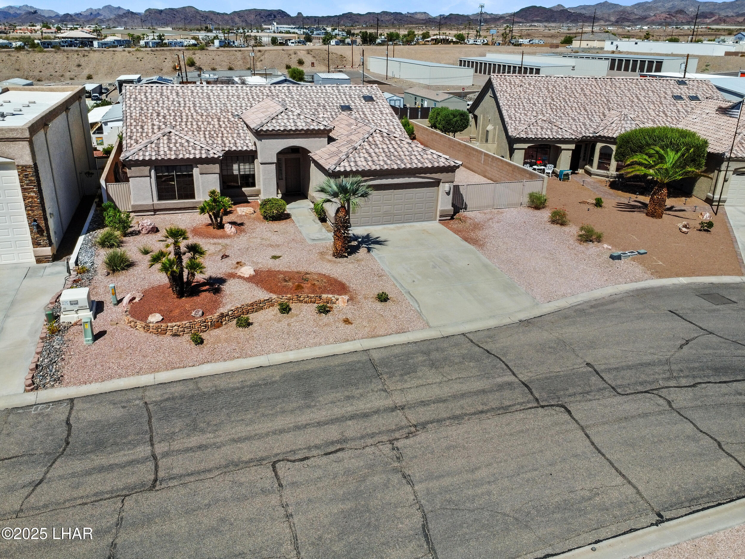 2423 E George Ln