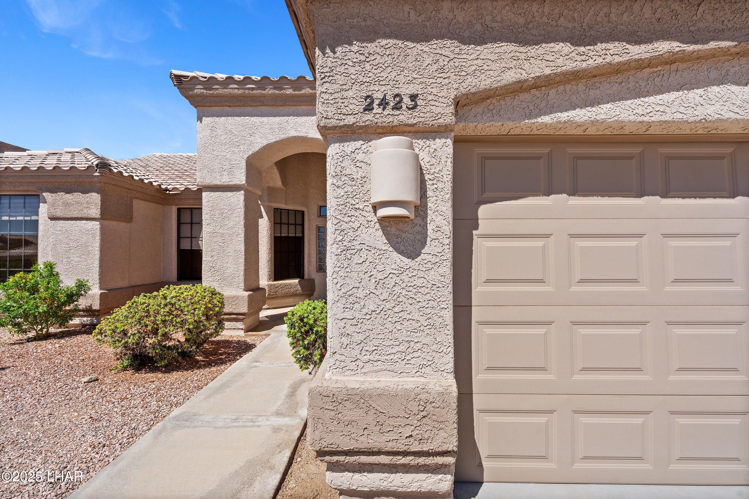 2423 E George Ln