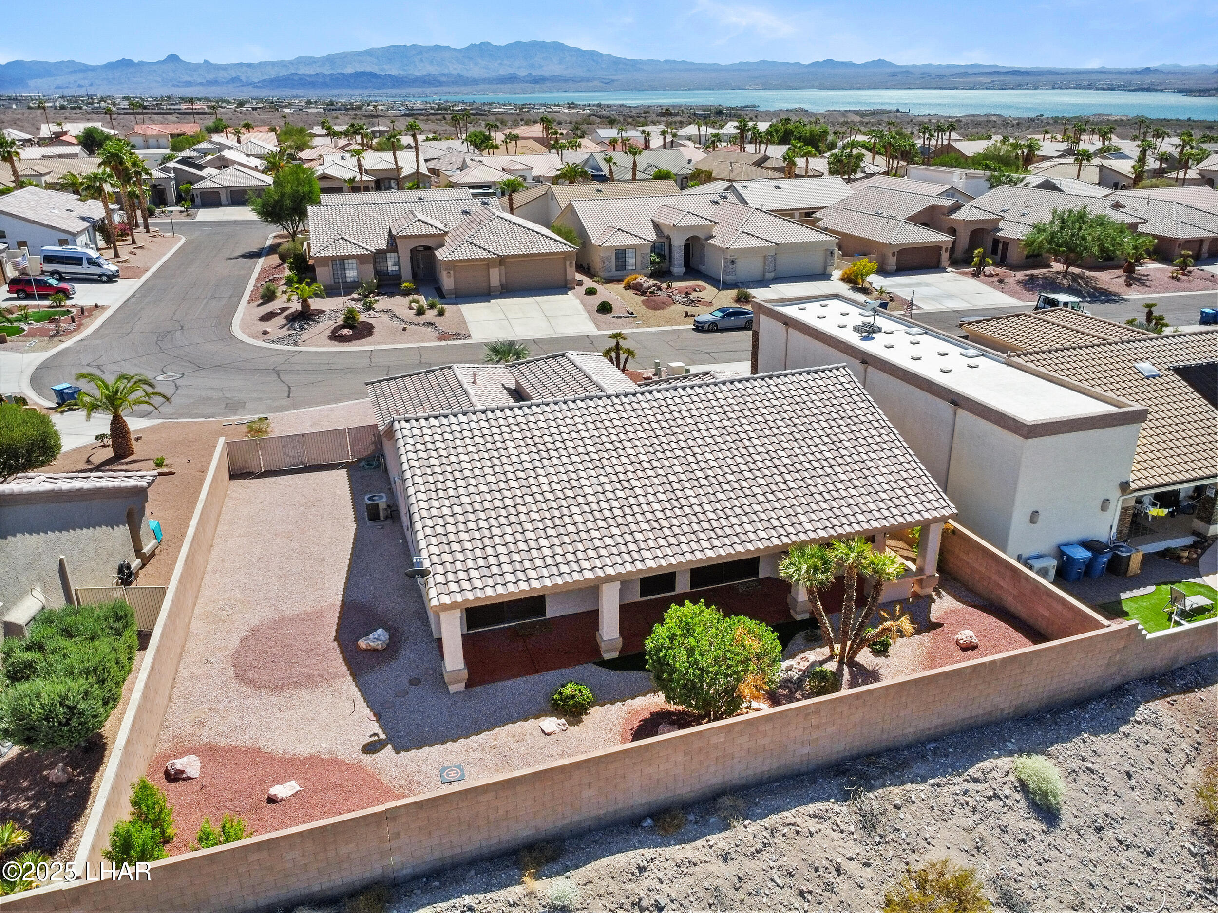 2423 E George Ln