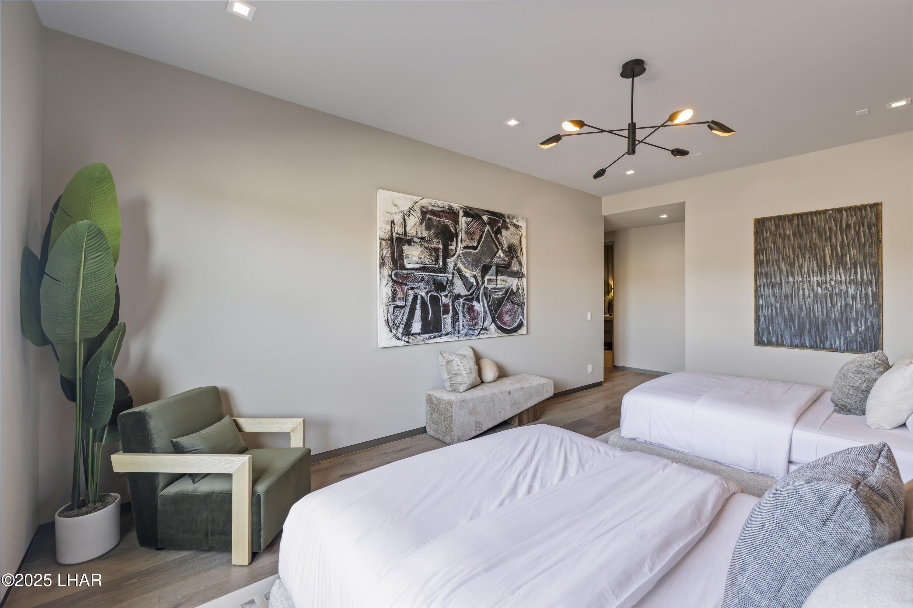 2437 Wren Cove Way